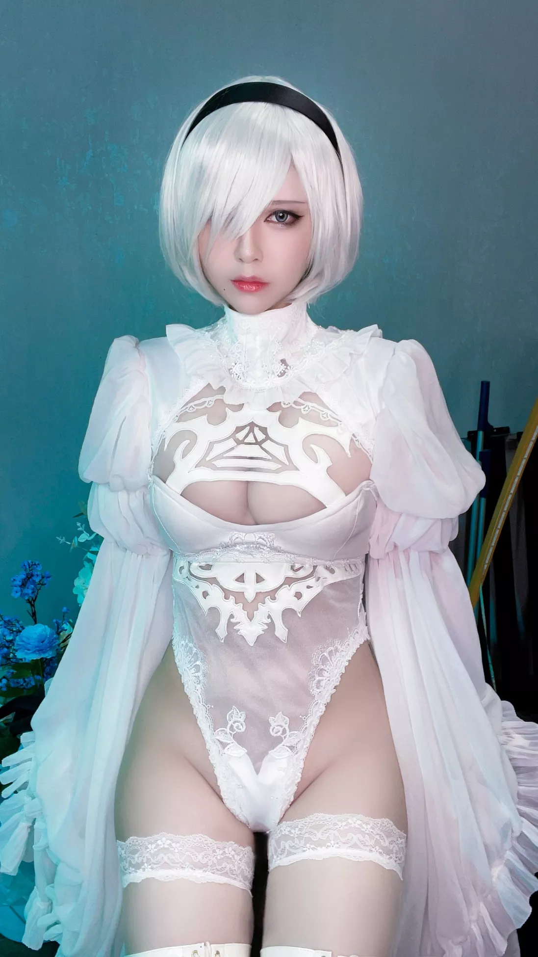 佳人Cosplay 风骚私拍 半半子 Automata二号B型 白い