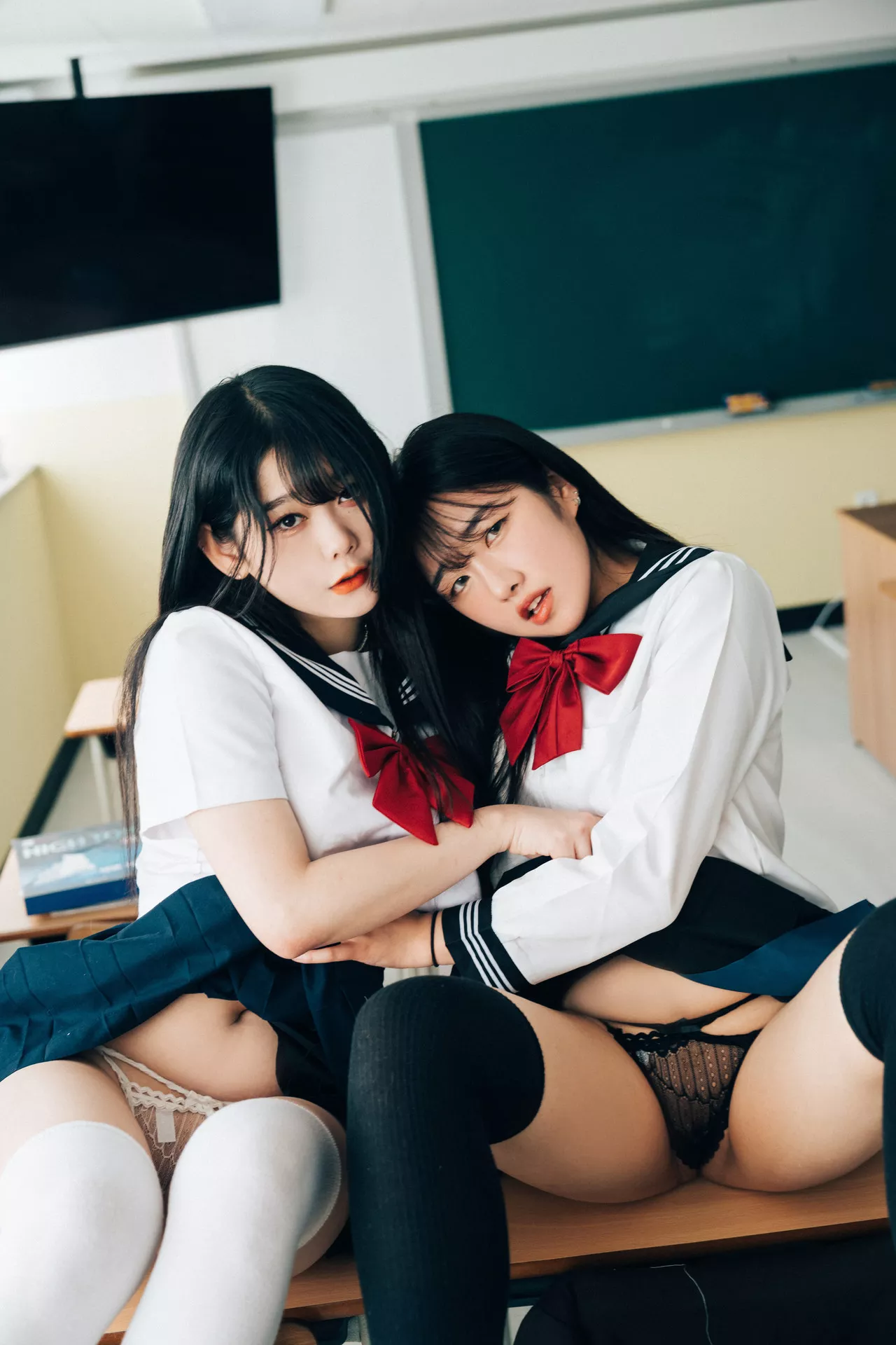 ZIA.Kwon Sonson 【Loozy 淫惰女生 高丽丽人影像 】 高丽丽人影像 Bitch Academy Hard 全集修正