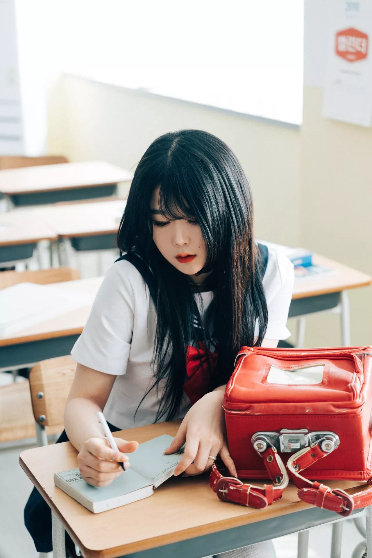 ZIA.Kwon Sonson 【Loozy 淫惰女生 高丽丽人影像 】 高丽丽人影像 Bitch Academy Hard 全集修正