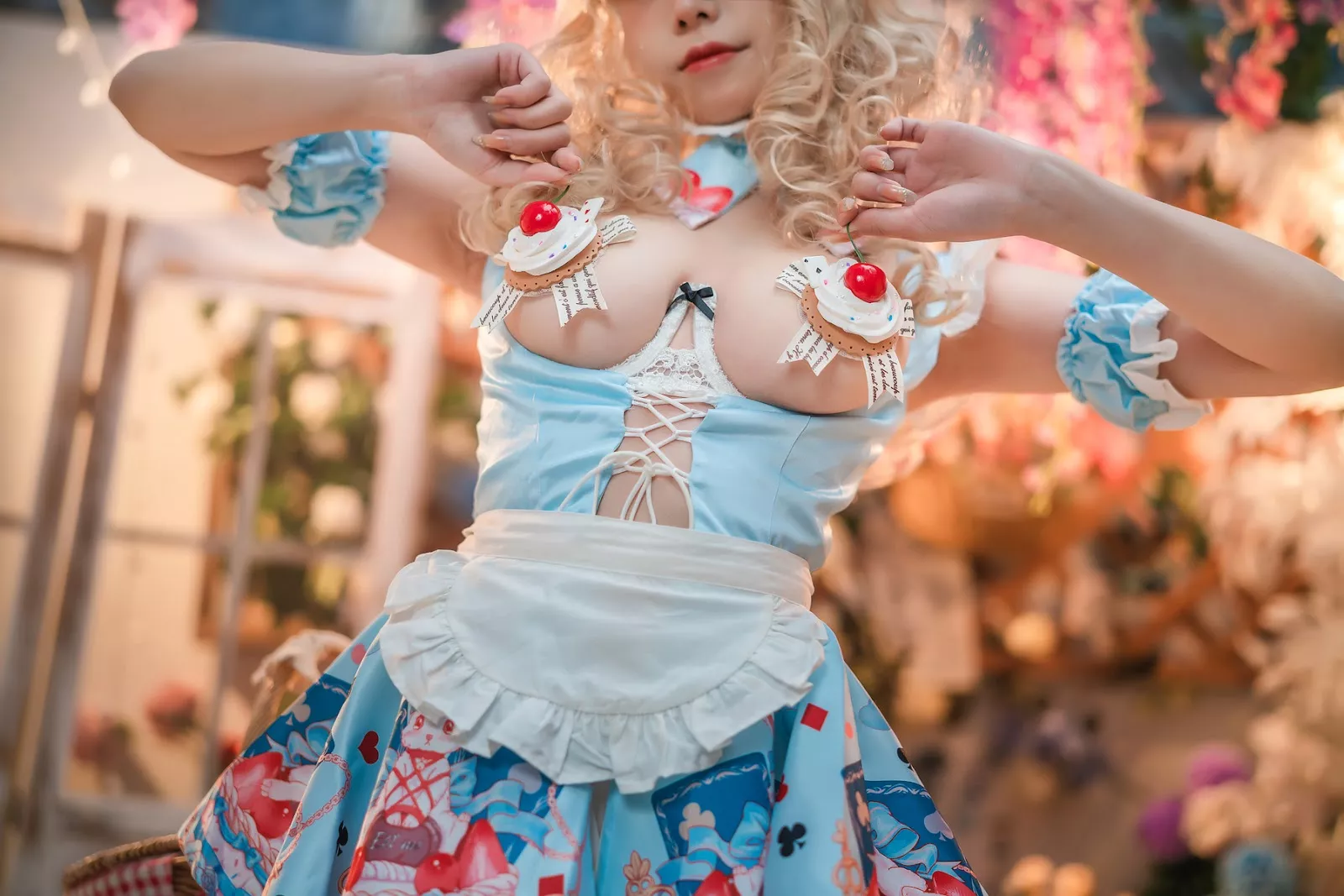 美人Cosplay 蜜汁猫裘 爱 丽丝 梦游仙境 兔子 先生