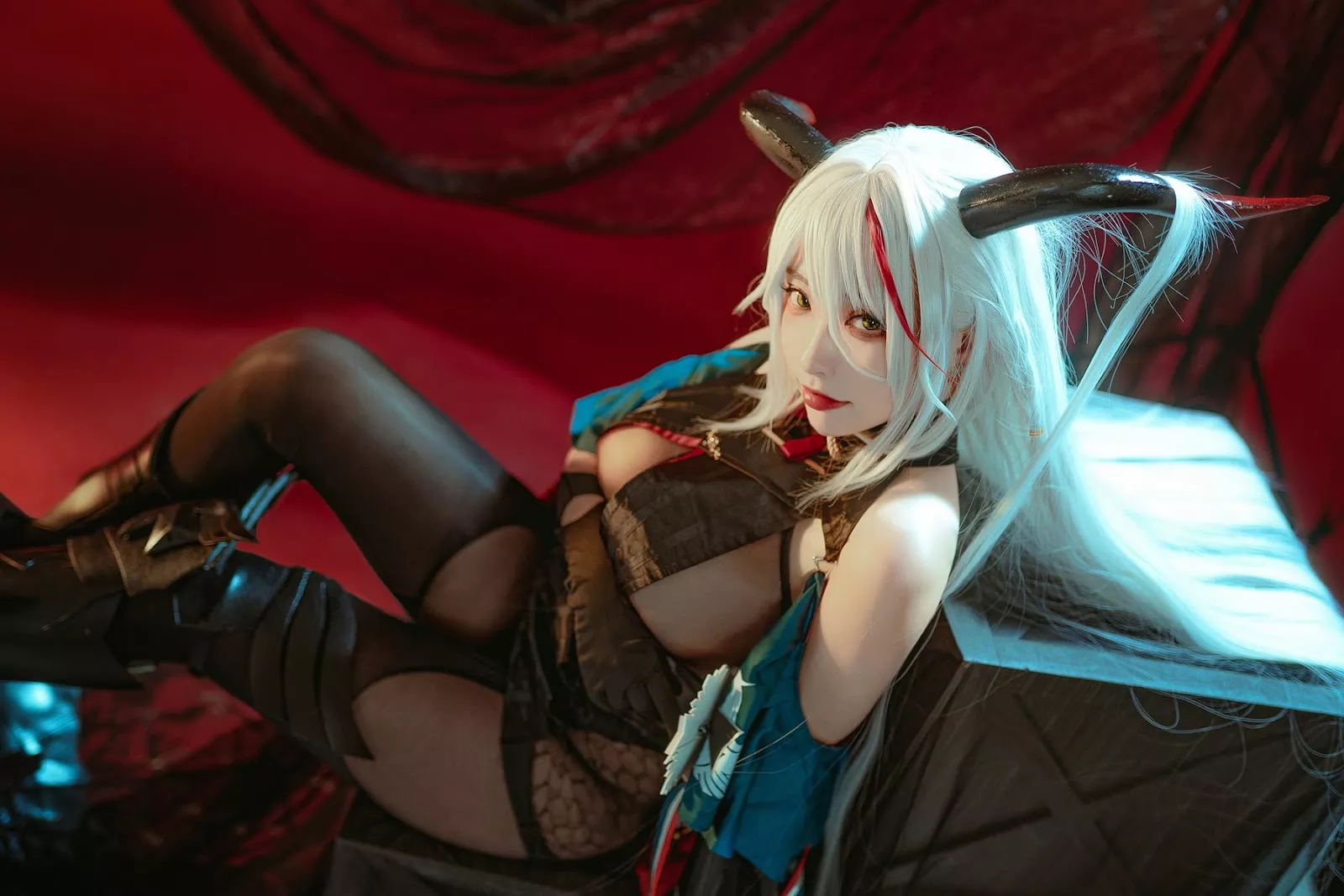 佳人Cosplay 魅魔私摄 宫本�@ 埃吉尔