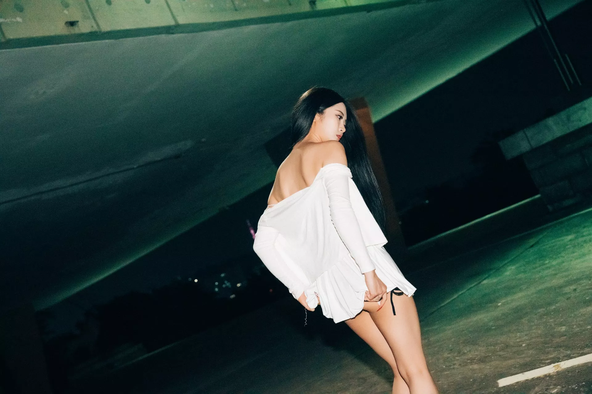 Jeong Bomi 【Loozy 淫惰学生 高丽丽人艺术图 】 高丽丽人艺术图 Night Roads 全集修正