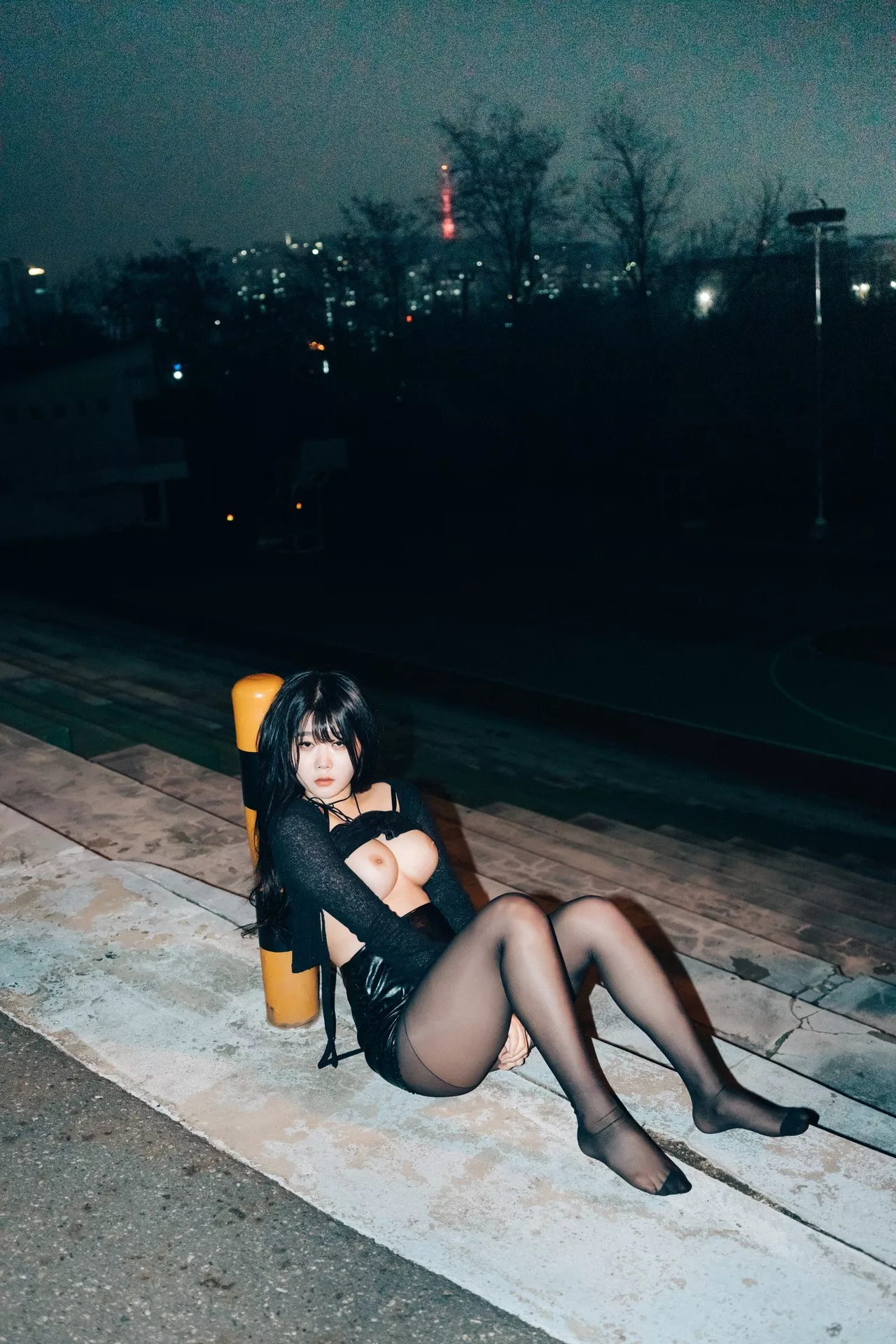 ZIA.Kwon【Loozy 淫惰正妹 高丽美女艺术图 】 高丽美女艺术图 XXX At Night Road 全集修正