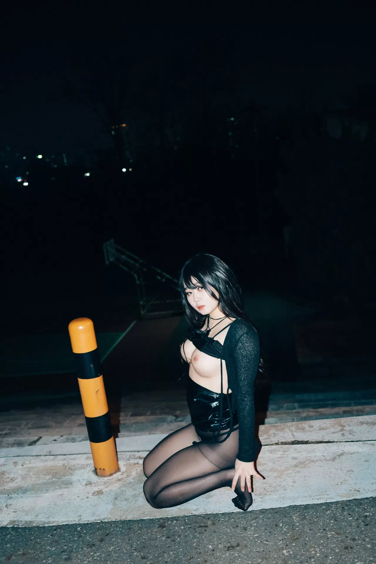 ZIA.Kwon【Loozy 淫惰正妹 高丽美女艺术图 】 高丽美女艺术图 XXX At Night Road 全集修正