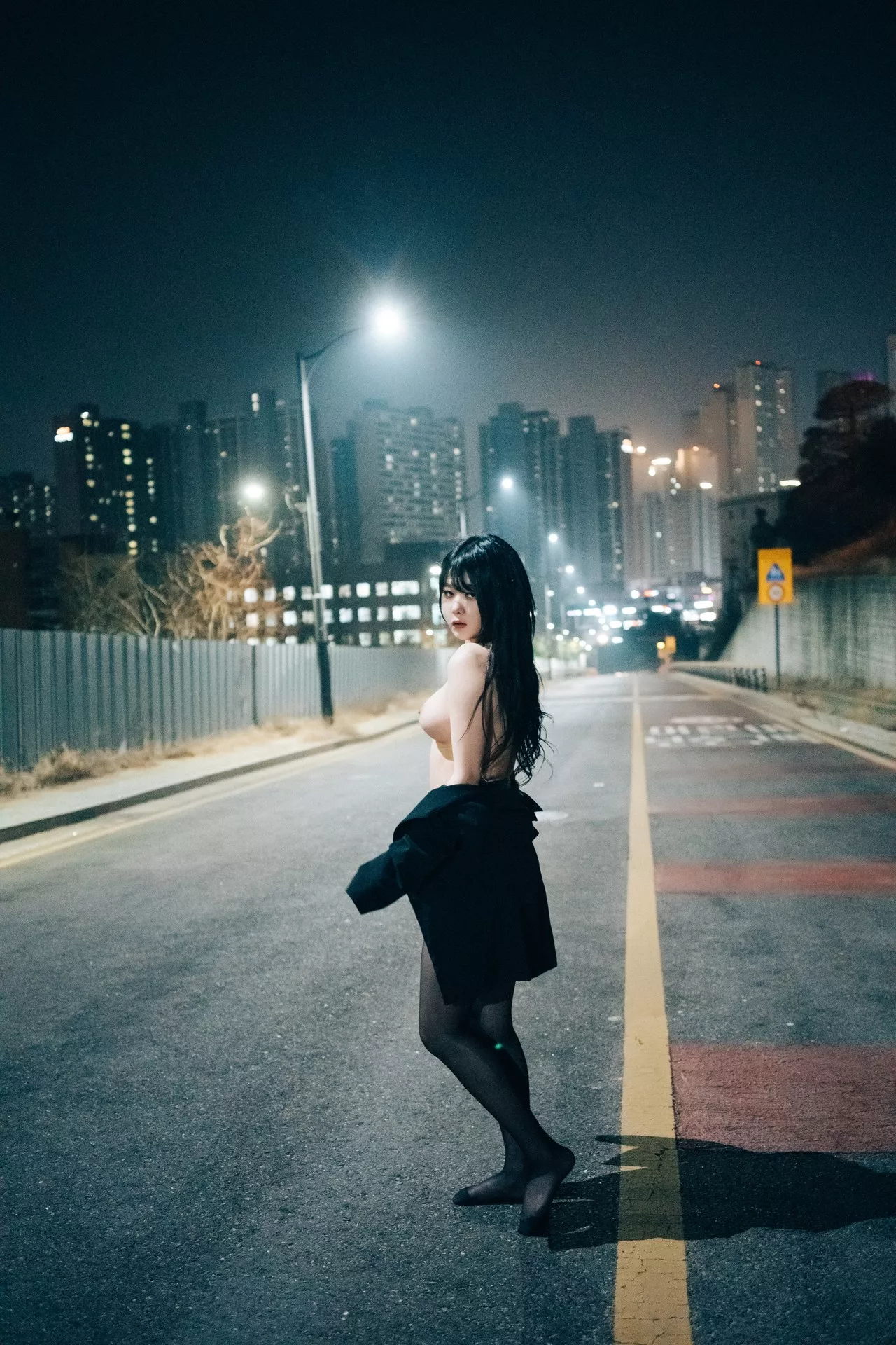 ZIA.Kwon【Loozy 淫惰正妹 高丽美女艺术图 】 高丽美女艺术图 XXX At Night Road 全集修正