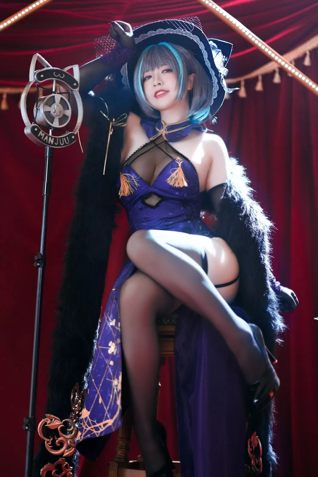 美女Cosplay 妩媚私房 半半子 柴郡旗袍
