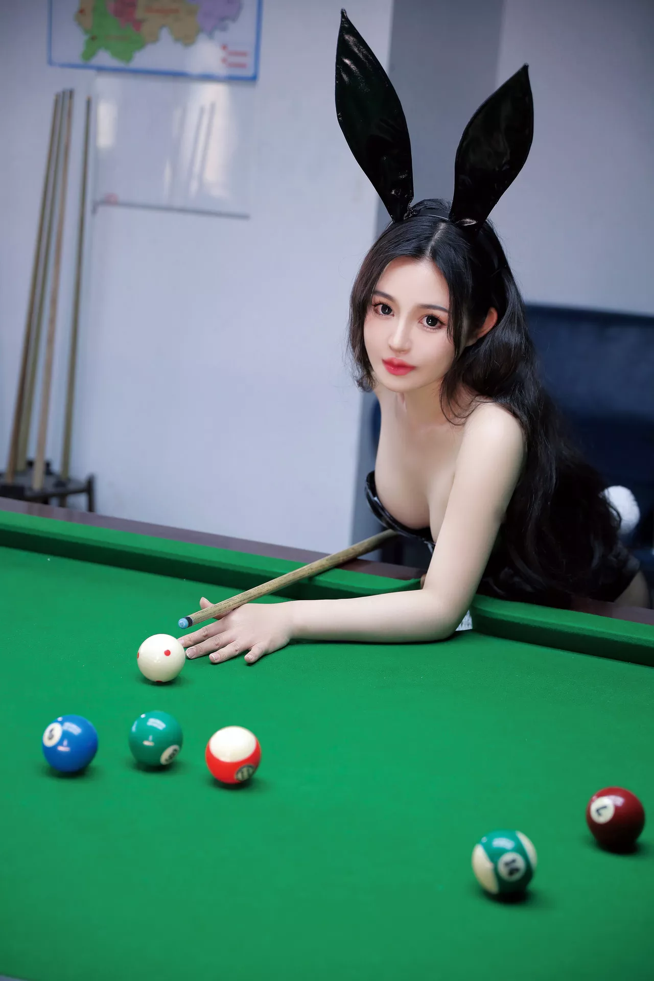 尤物Cosplay 风情私房 桃暖酱 台球女郎
