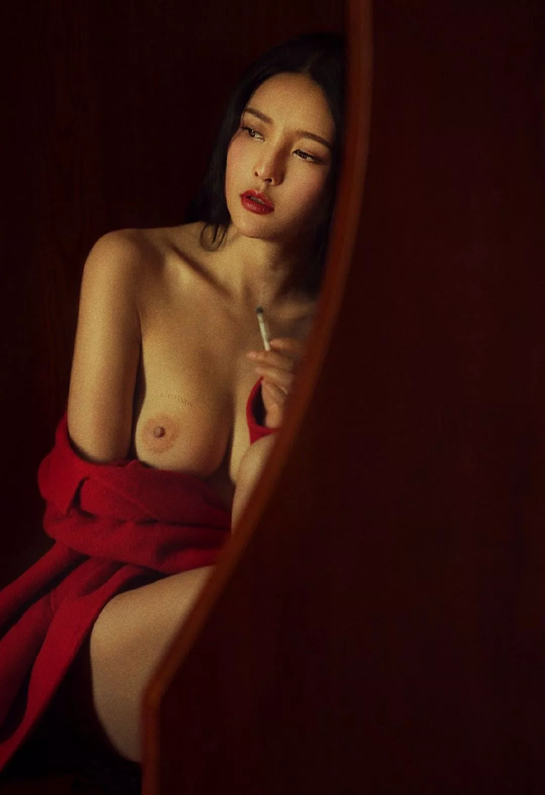 高质写真图集 脱之尤物 凸凹有致 的身体