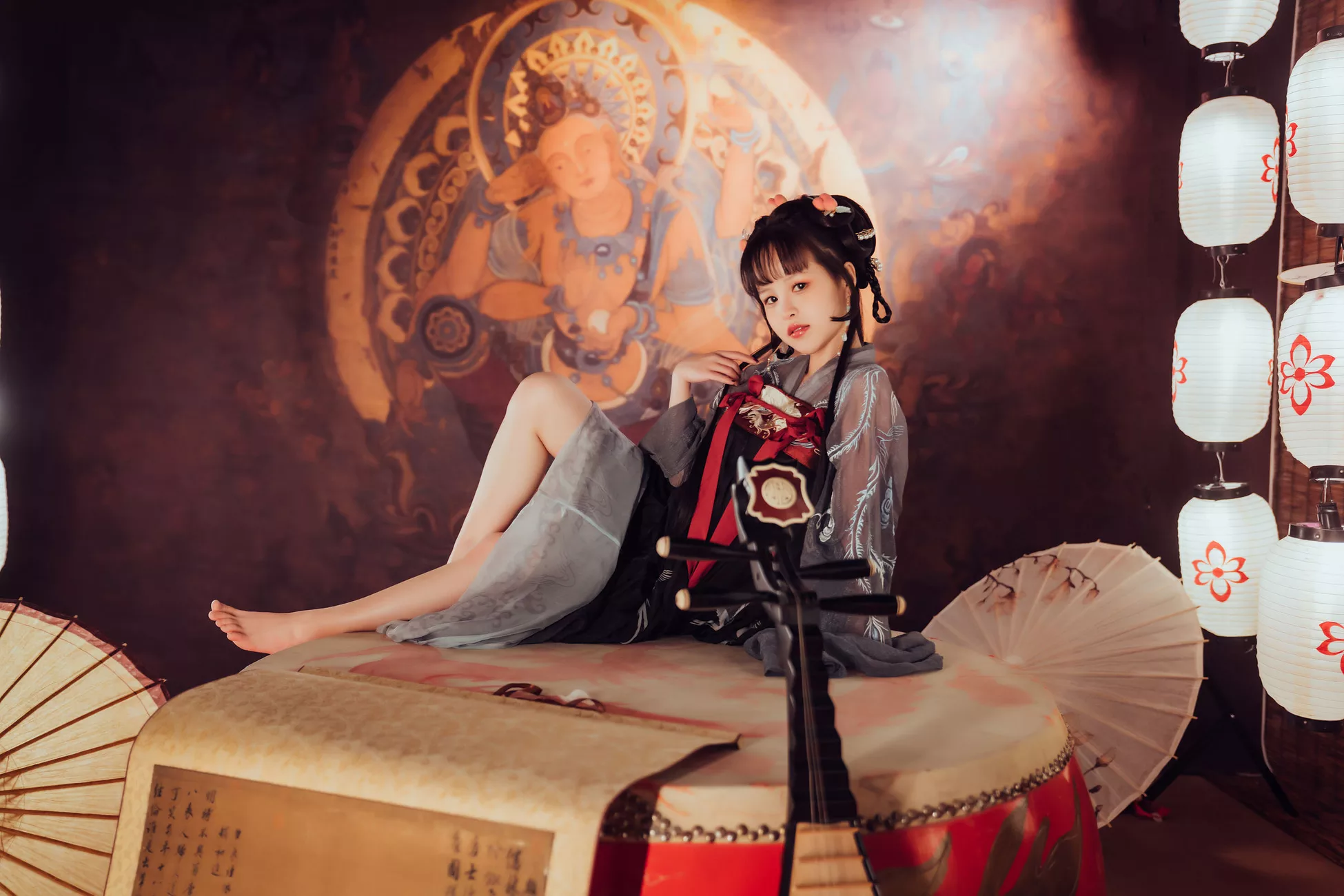 高品质写真套图 ��崽Zz《小琵琶精》