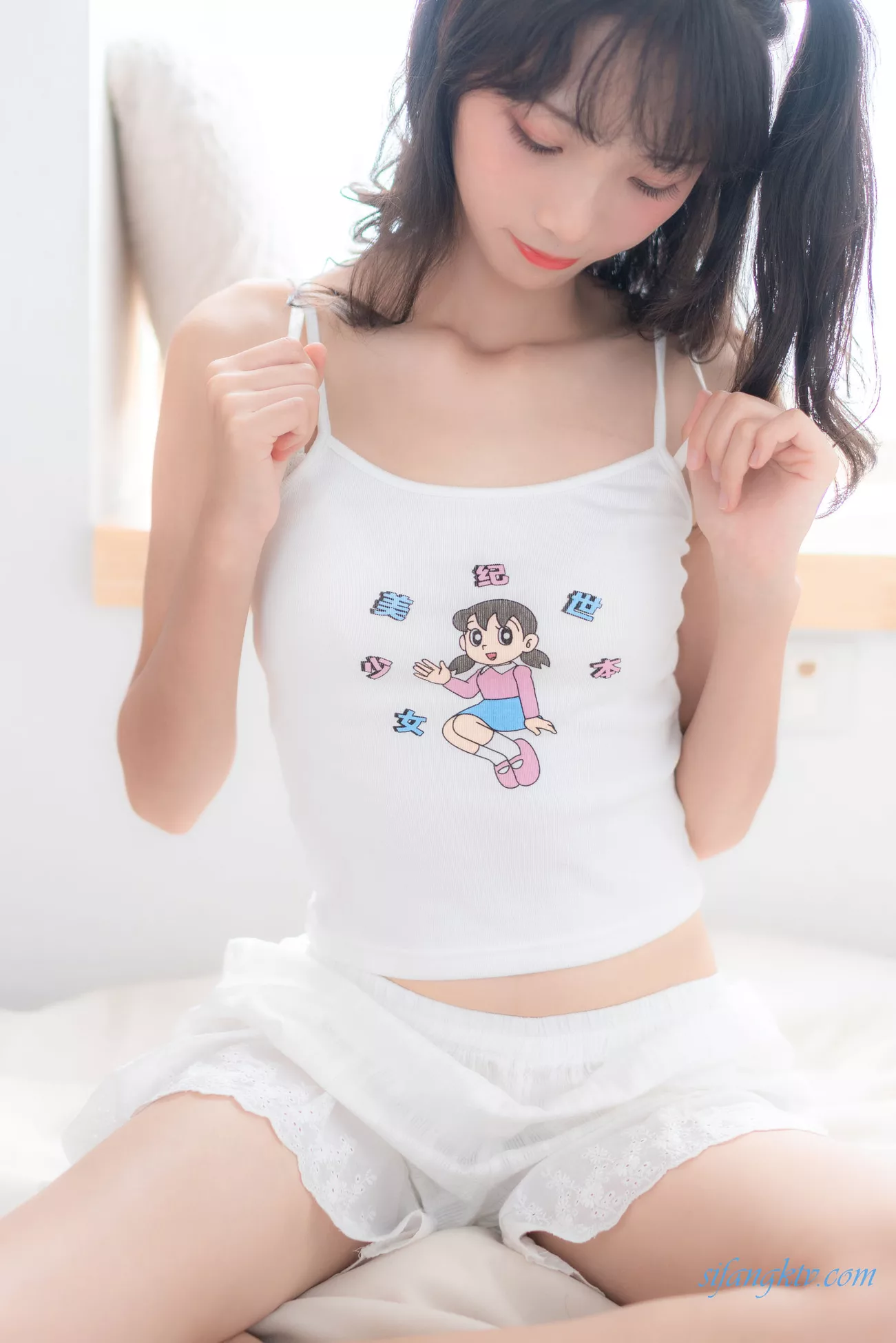 高质照片组图 murmure酱《白纱》