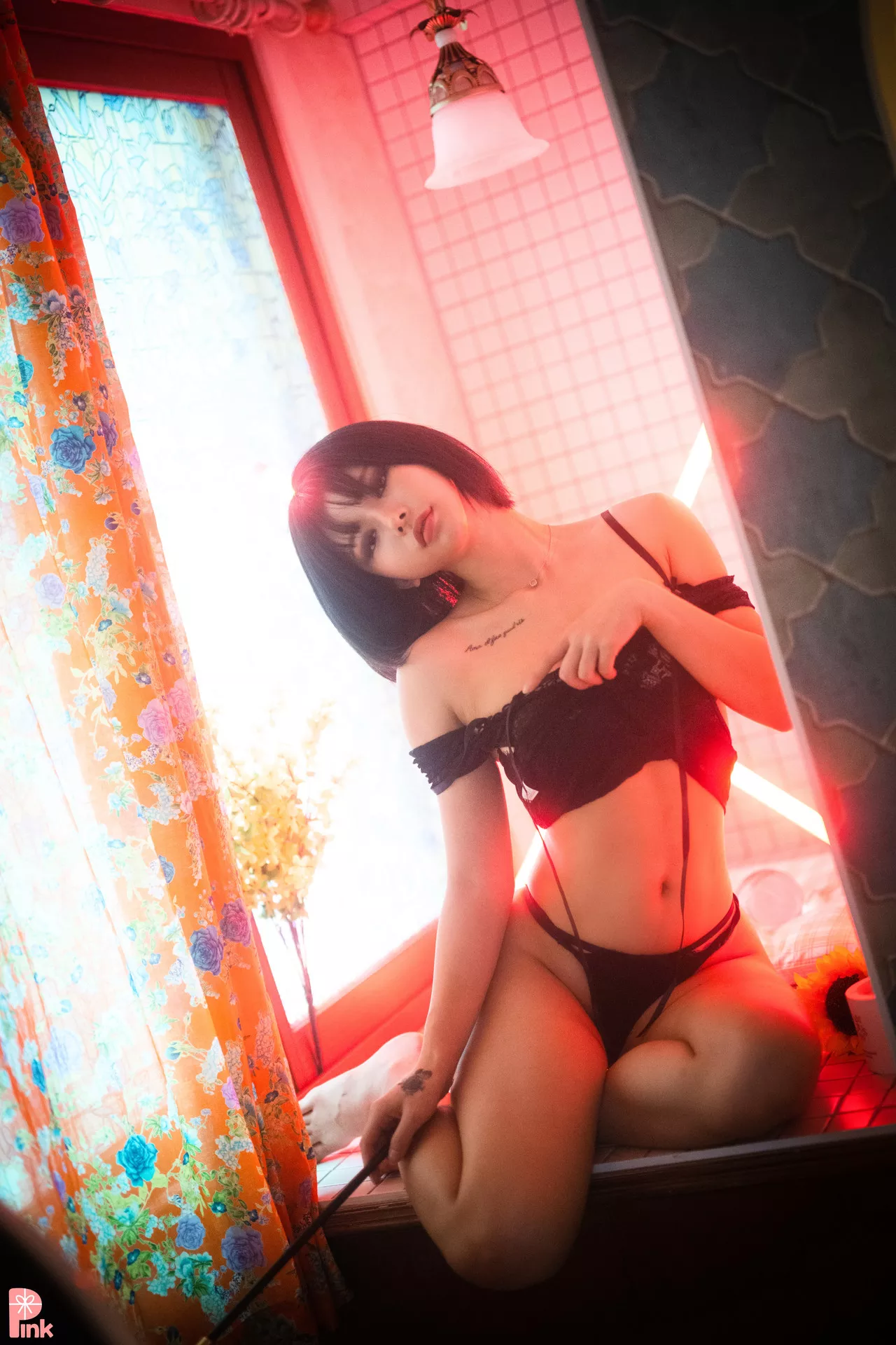 U.Hwa【PINK 粉少女】 高丽丽模写真Mood Black Set.1(56P)