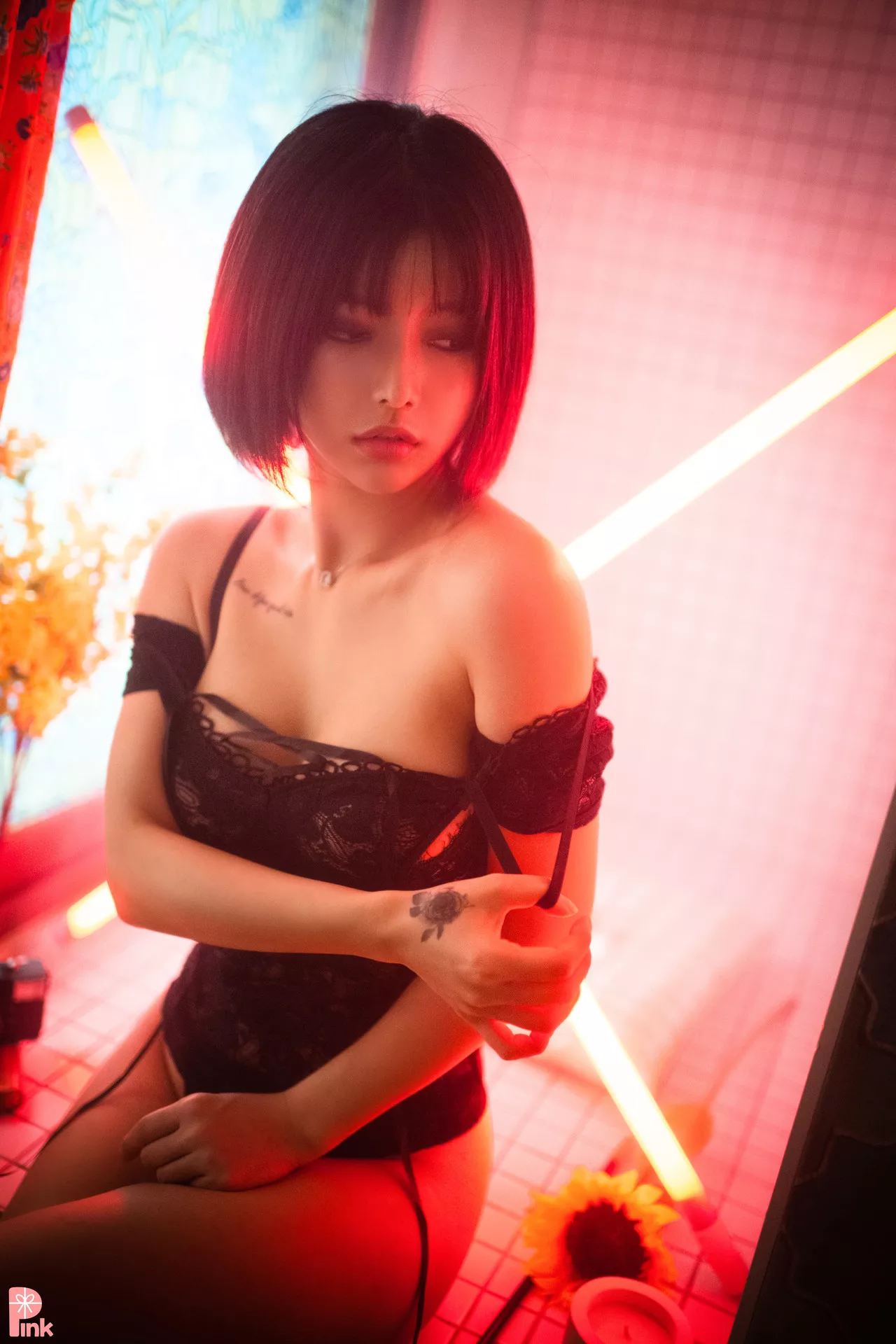 U.Hwa【PINK 粉少女】 高丽丽模写真Mood Black Set.1(56P)