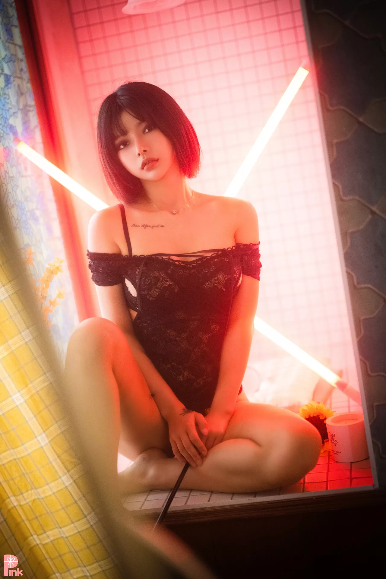 U.Hwa【PINK 粉少女】 高丽丽模写真Mood Black Set.1(56P)