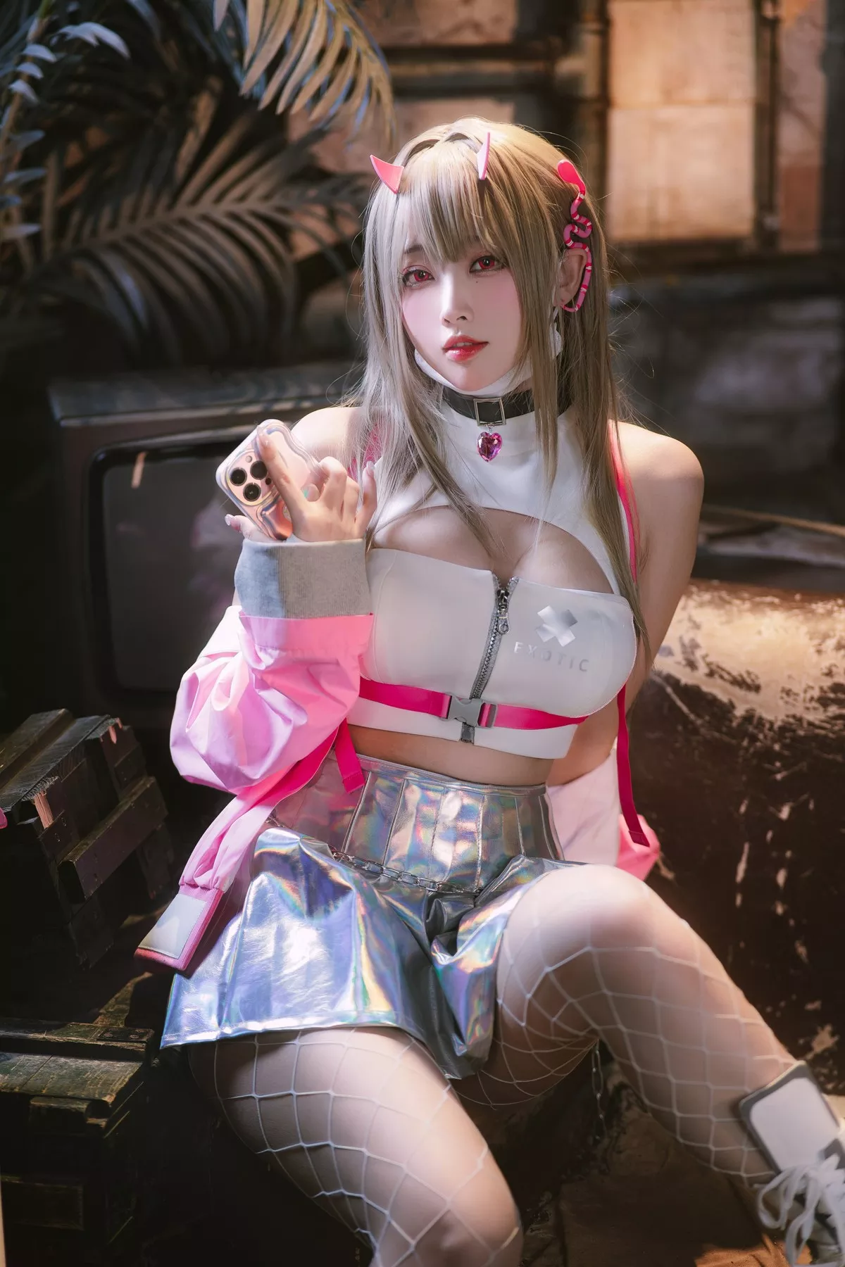 尤物Cosplay 风度密拍 宫本�@ 毒蛇
