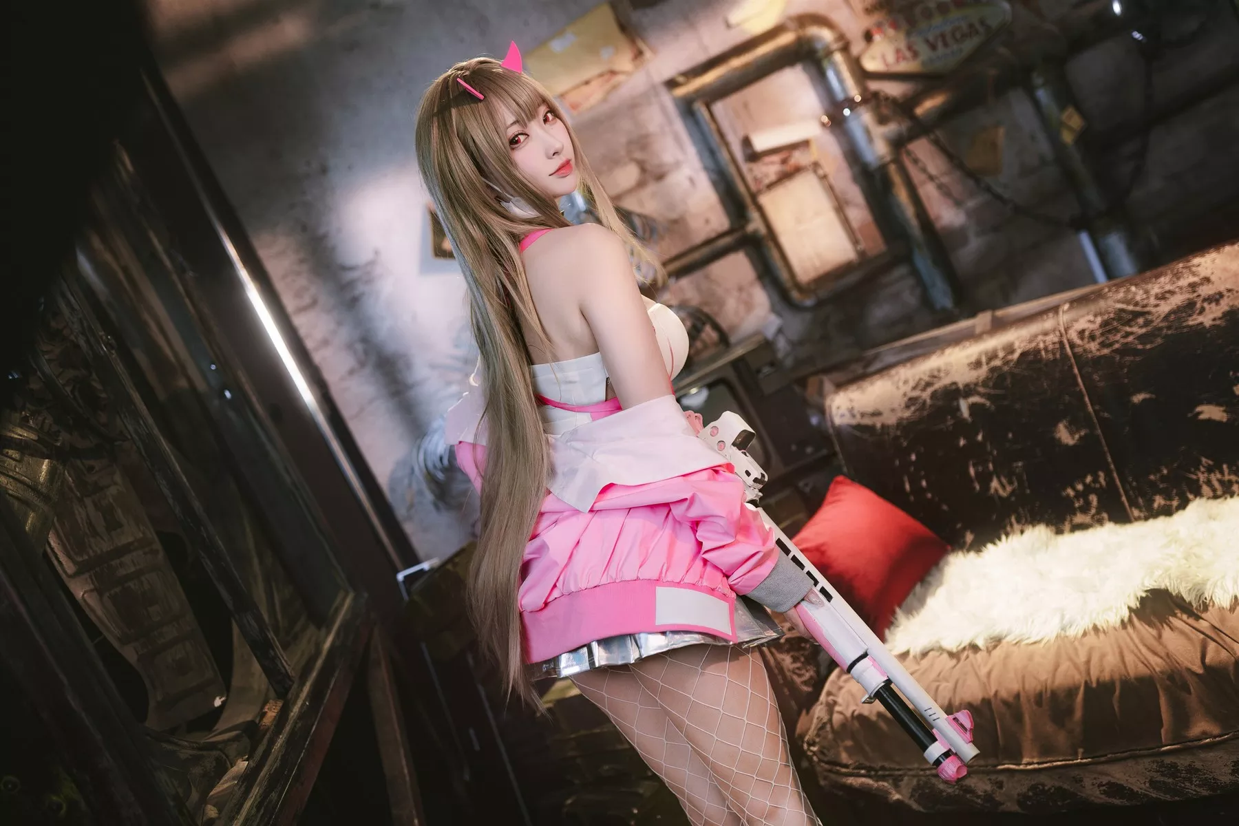 尤物Cosplay 风度密拍 宫本�@ 毒蛇