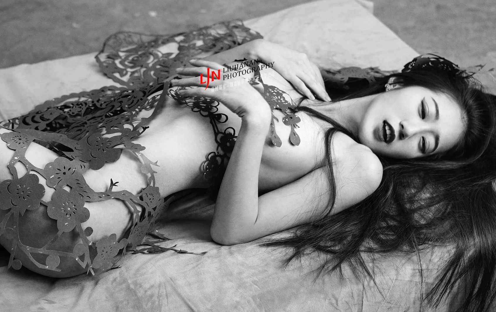 《乌性大片》 作品 写真师 裸模 �⒓涡凑� 人体