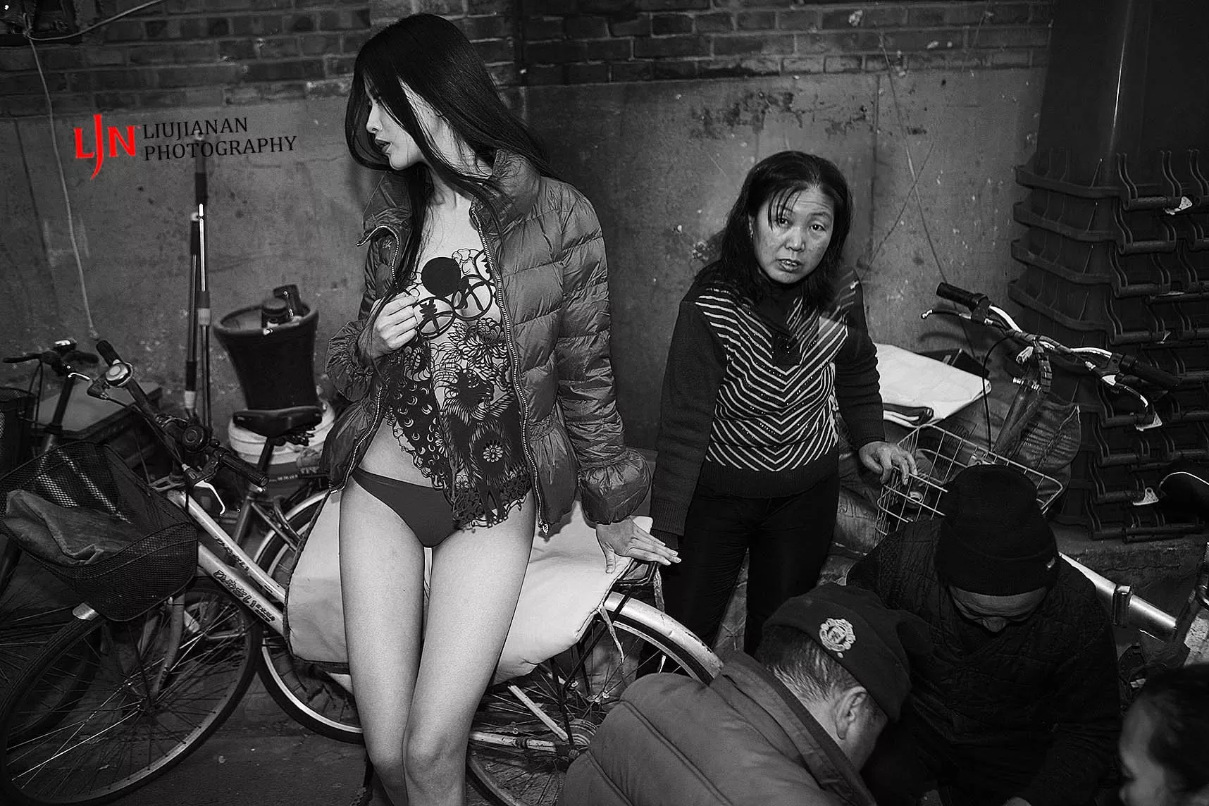 《乌性大片》 作品 写真师 裸模 �⒓涡凑� 人体