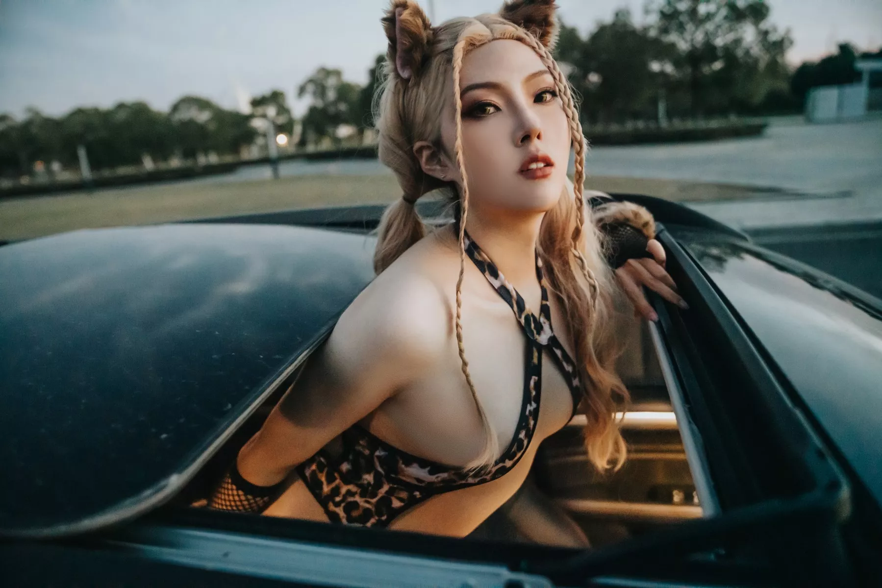 夏夏 Natsuko 撩人私拍 子 仙女Cosplay 豹纹X车