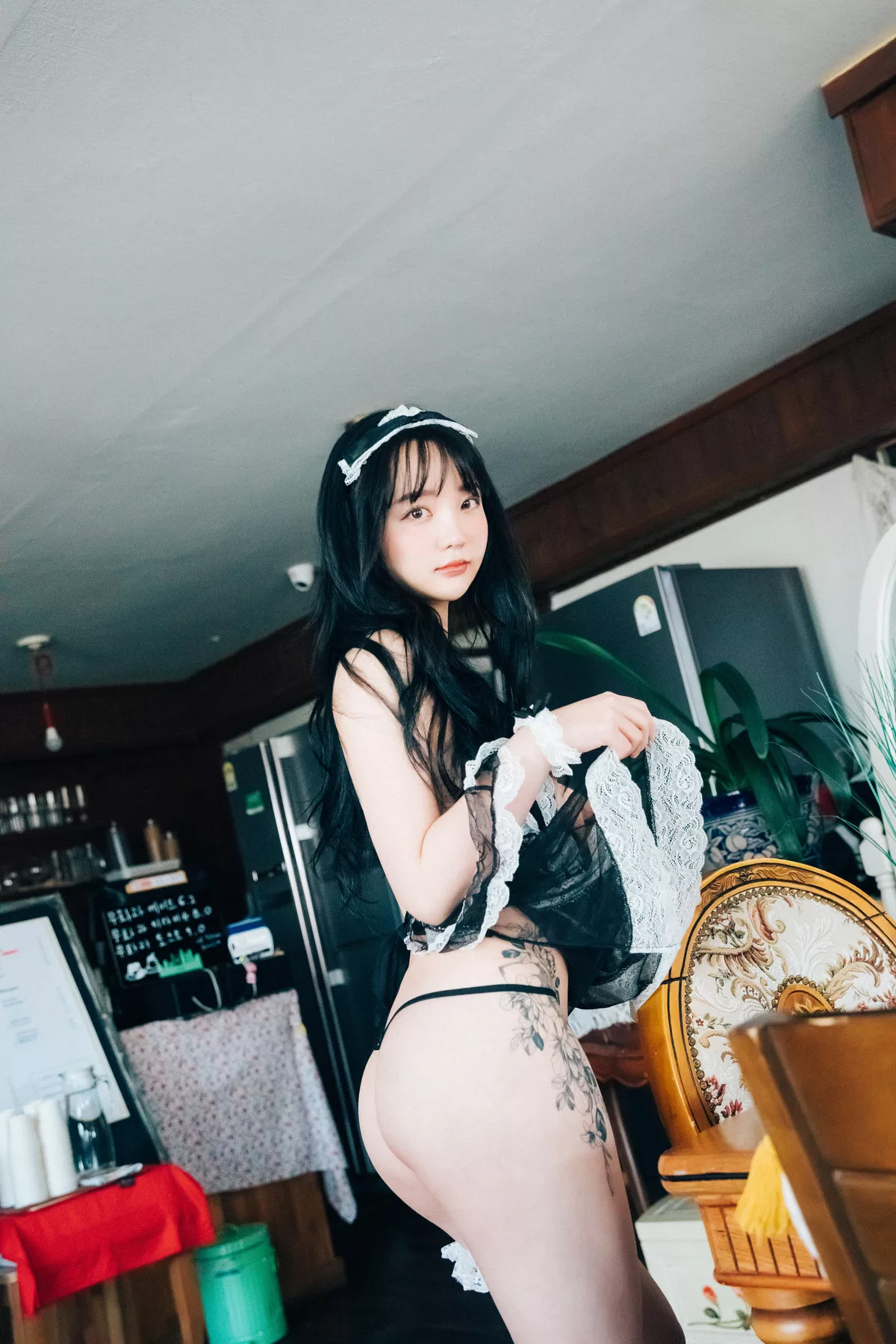 高丽美女影像 】 Cafe 全集修正 Yeeun【Loozy Fetish 淫惰姑娘 Son 高丽美女影像
