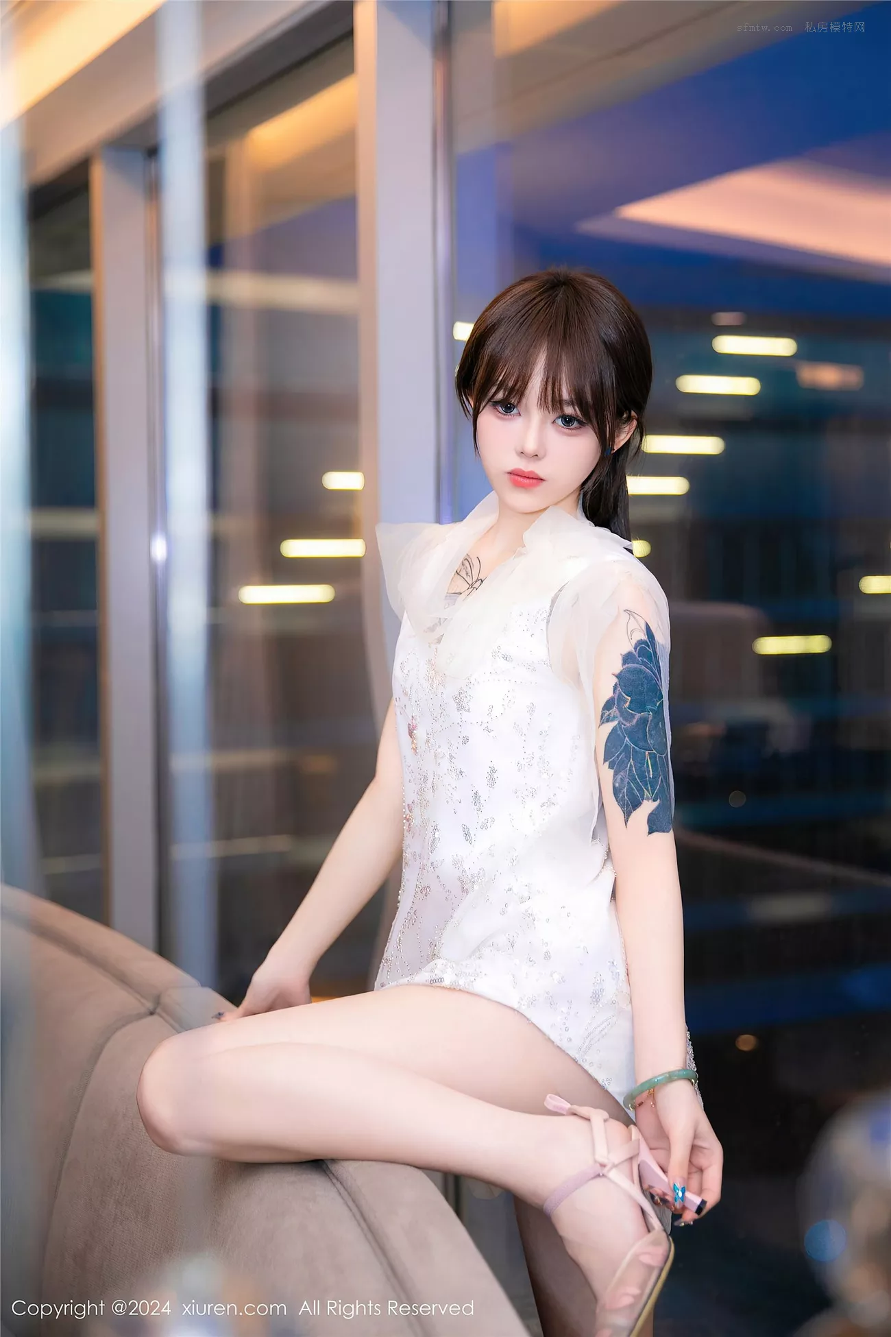 Vol.8696 【秀人XiuRen网 奶瓶 XiuRen】超清照片