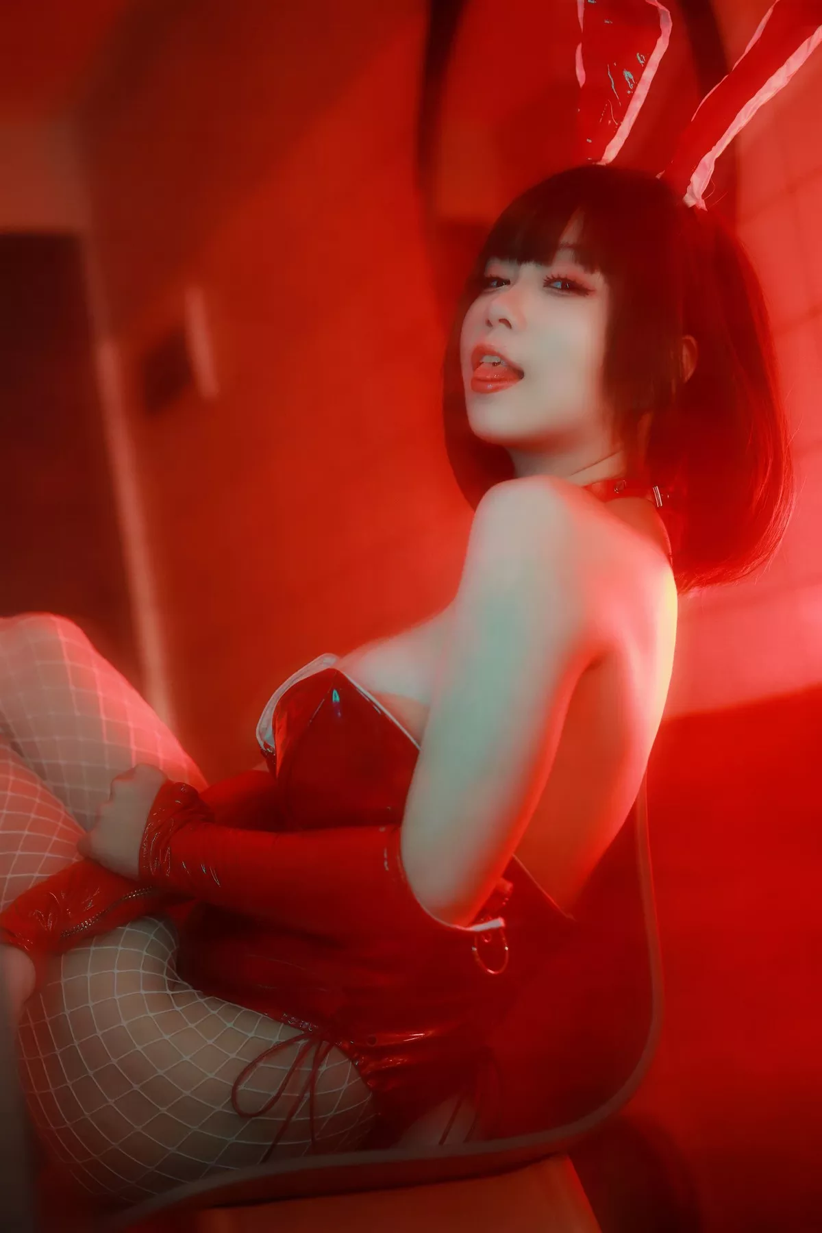 性感密拍 美女Cosplay 红色兔女郎 末夜787