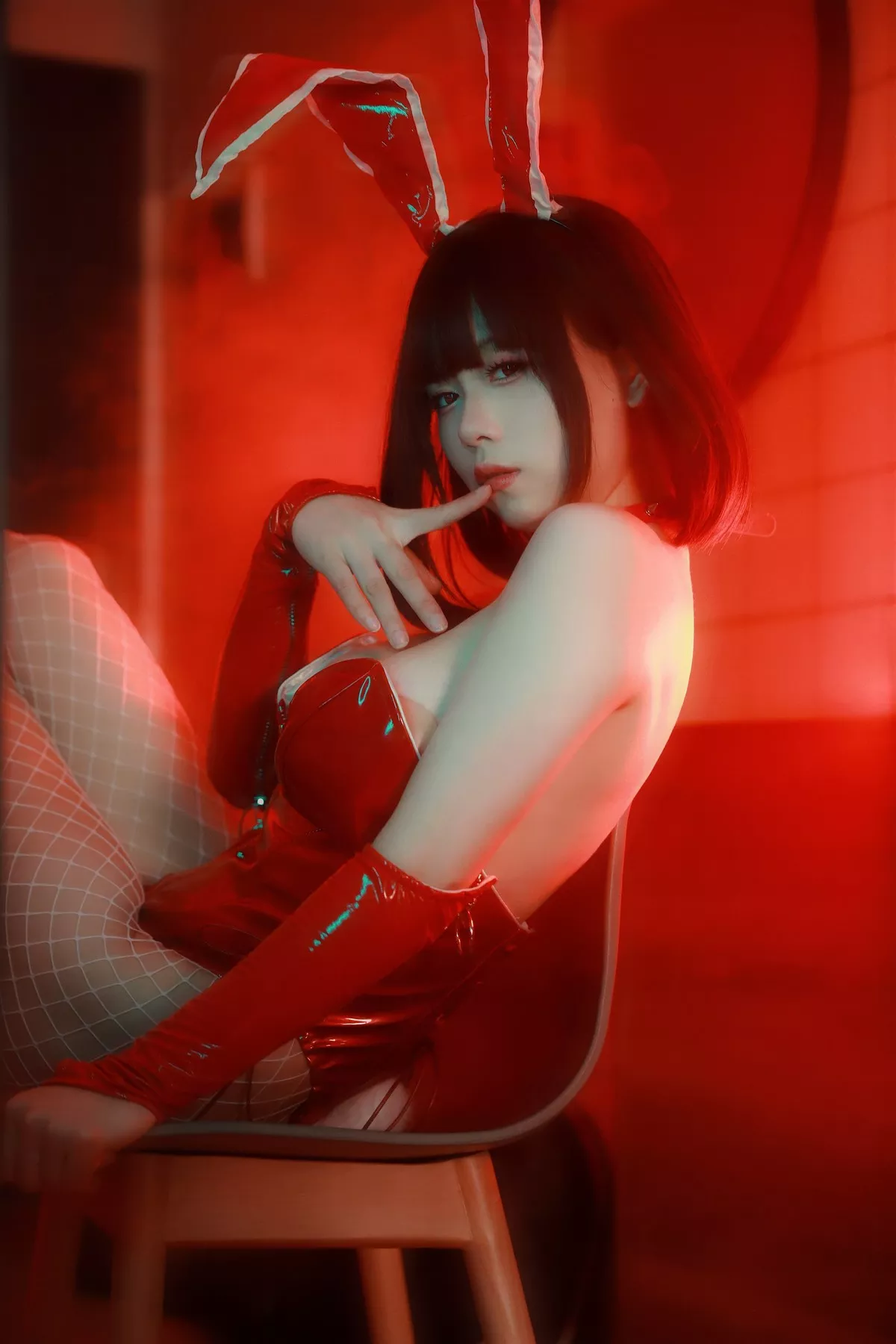 性感密拍 美女Cosplay 红色兔女郎 末夜787