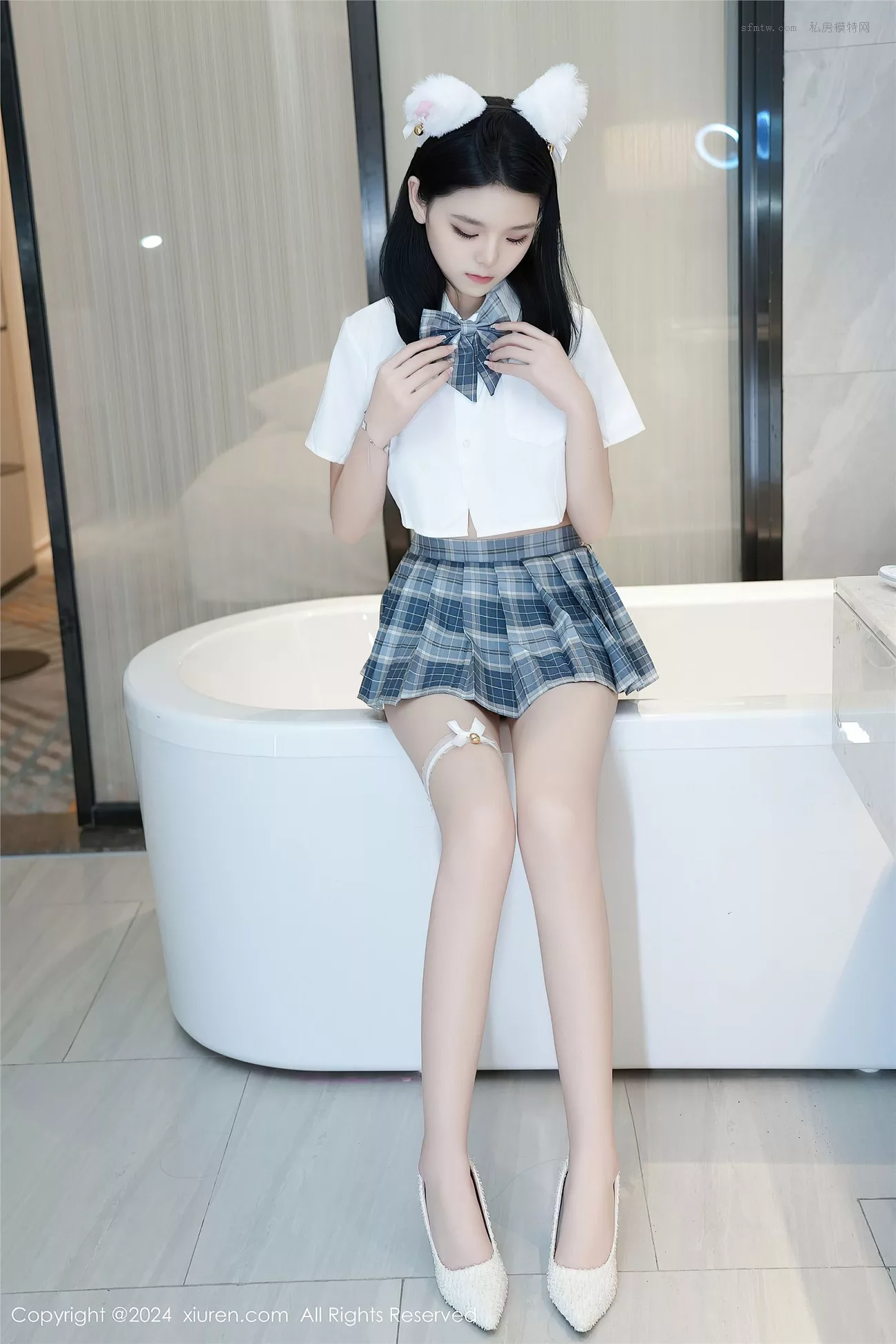 No.8715 XiuRen】高质图片 心心 【秀人XiuRen网 唐