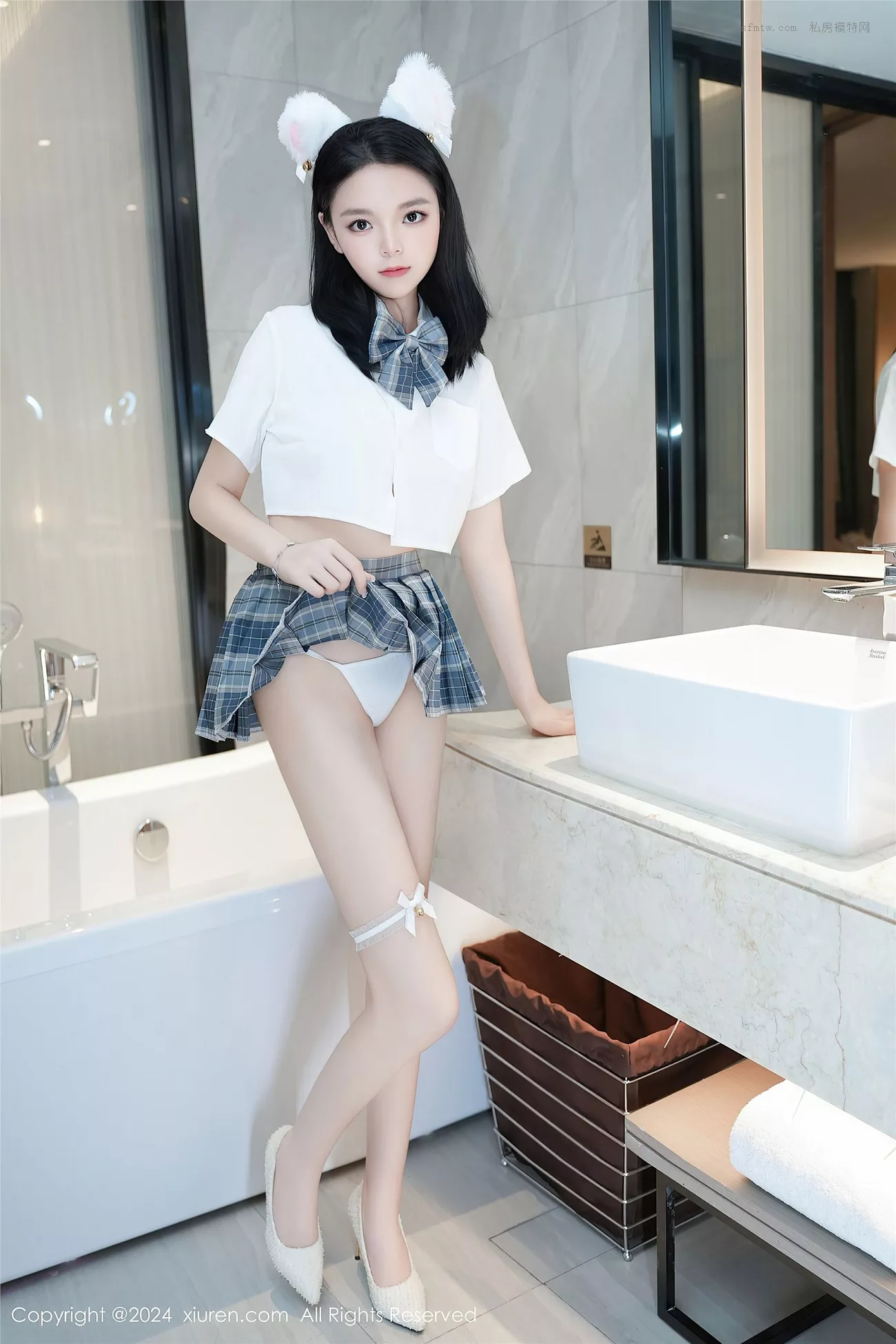 No.8715 XiuRen】高质图片 心心 【秀人XiuRen网 唐