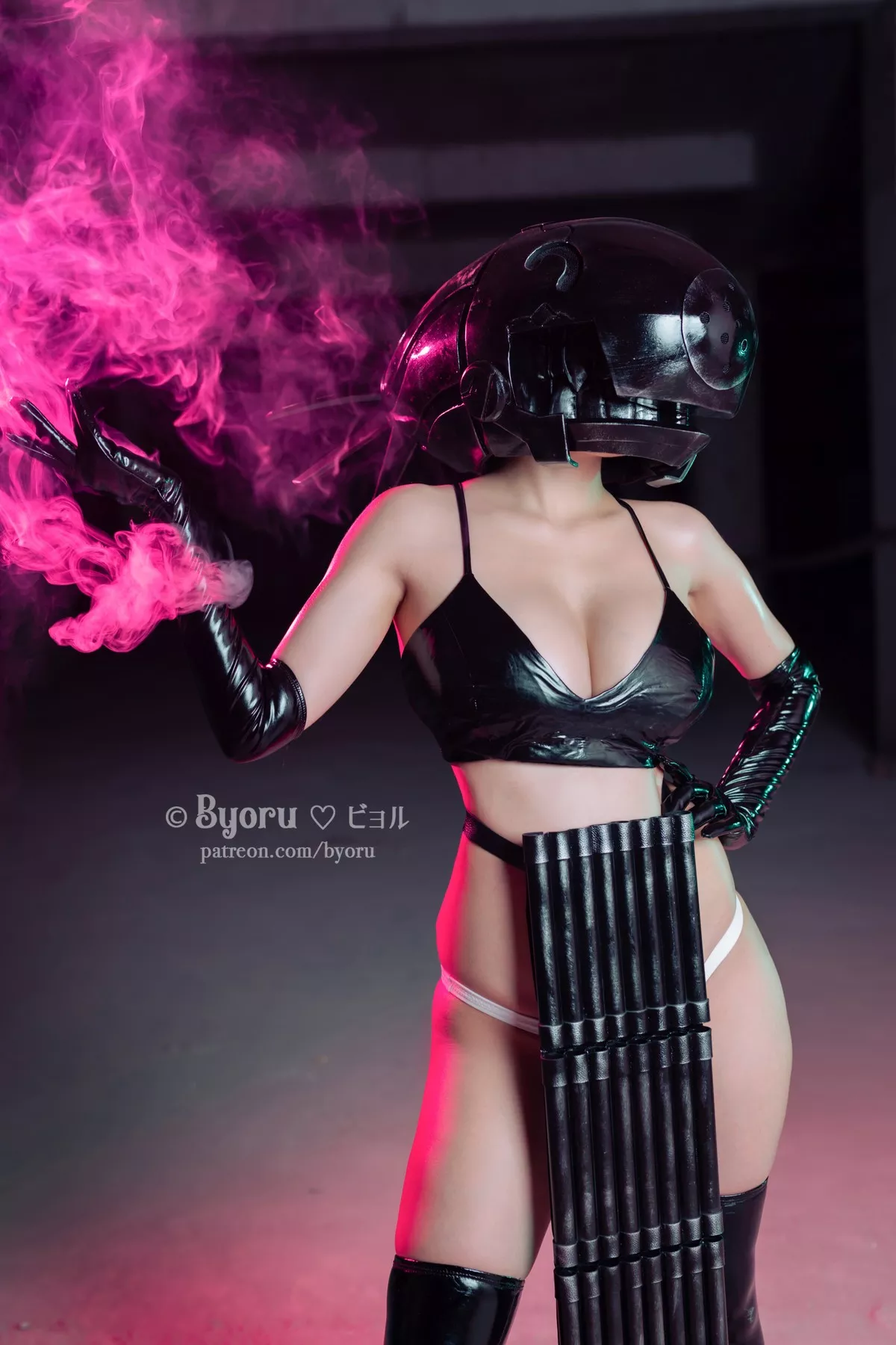 Byoru 美女Cosplay 撩人私拍 少女 Devil Bomb