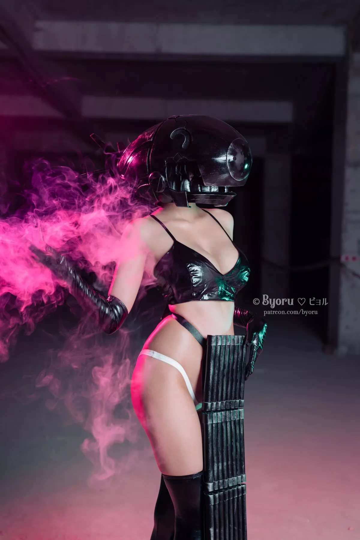 Byoru 美女Cosplay 撩人私拍 少女 Devil Bomb