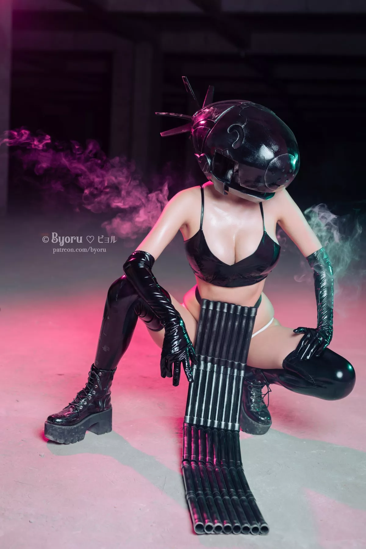 Byoru 美女Cosplay 撩人私拍 少女 Devil Bomb