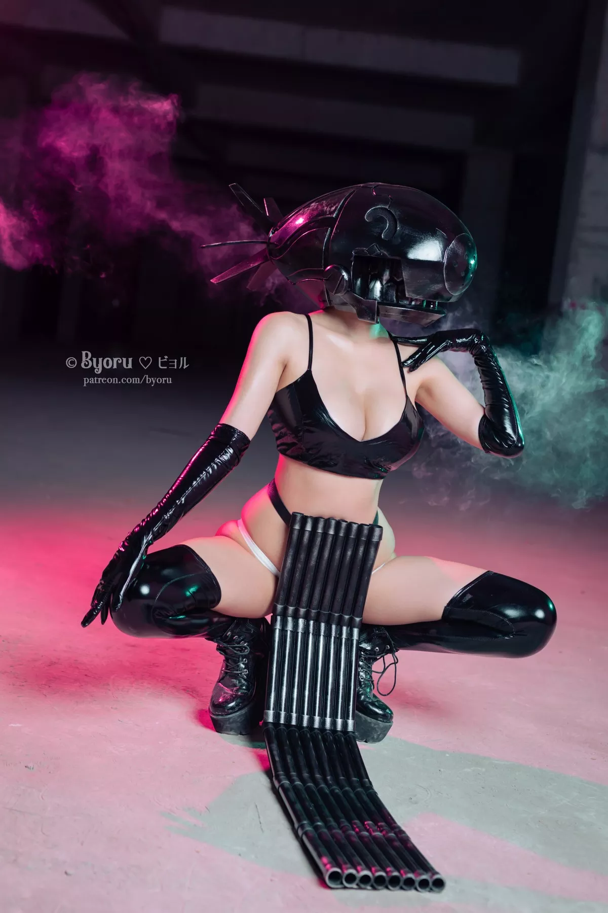 Byoru 美女Cosplay 撩人私拍 少女 Devil Bomb