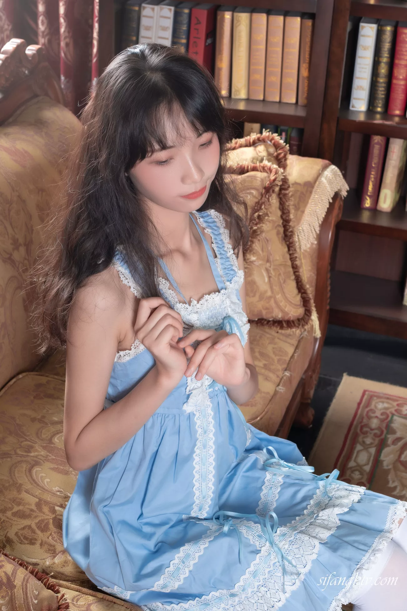 高质图像组图 murmure酱《白丝 女佣 》