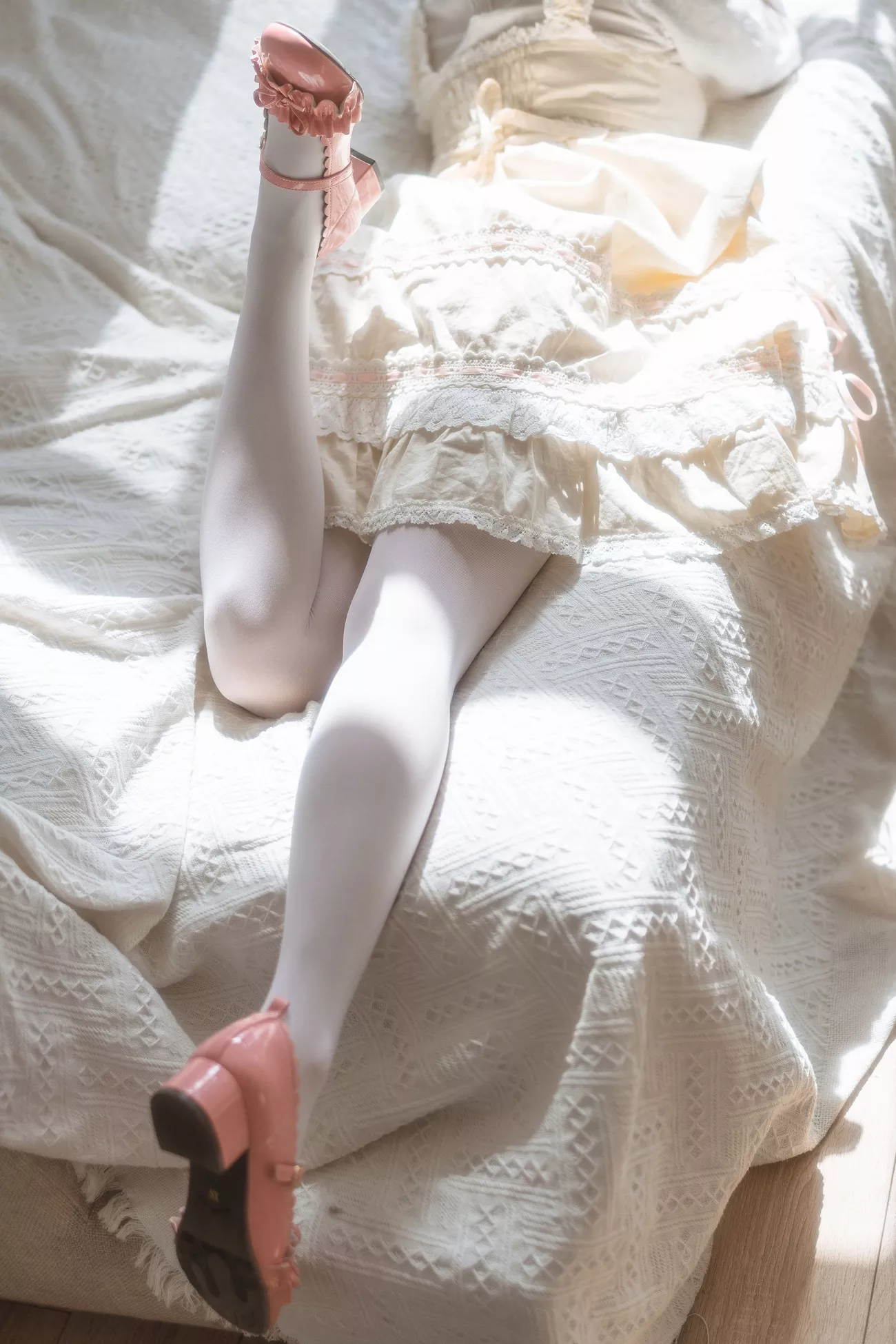 六味帝皇酱 《 优质艺术图图集 LOX洛丽塔》 小艺