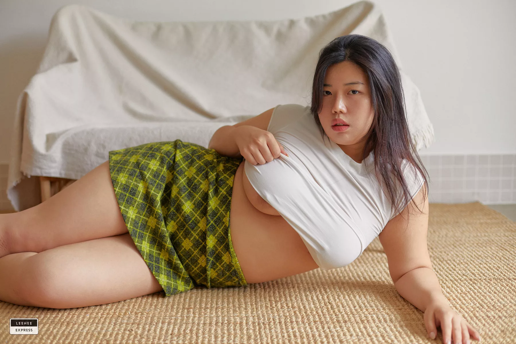 高丽尤物写真 029(41P) LEBE 优质高丽靓模写真图集】 利熙快运 【LEEHEE EXPRESS  H.I