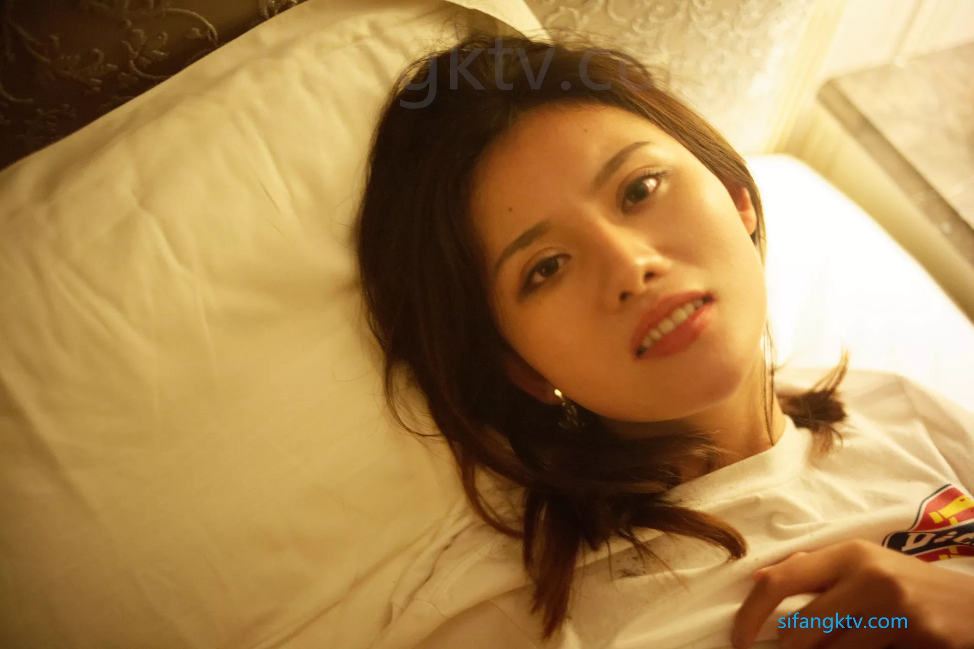 就是阿朱啊《sex啪啪无修曝光》 超清写真套图