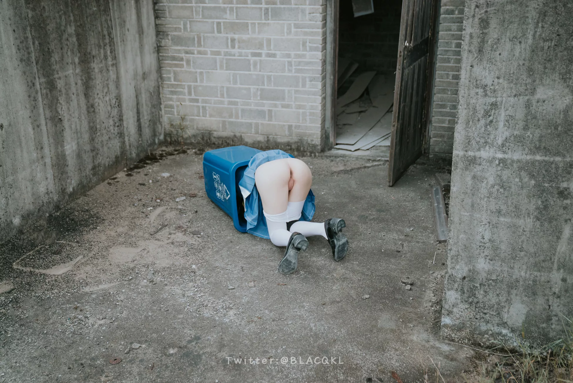 白莉爱吃巧克力 高清影像套图 《霞�g美游》