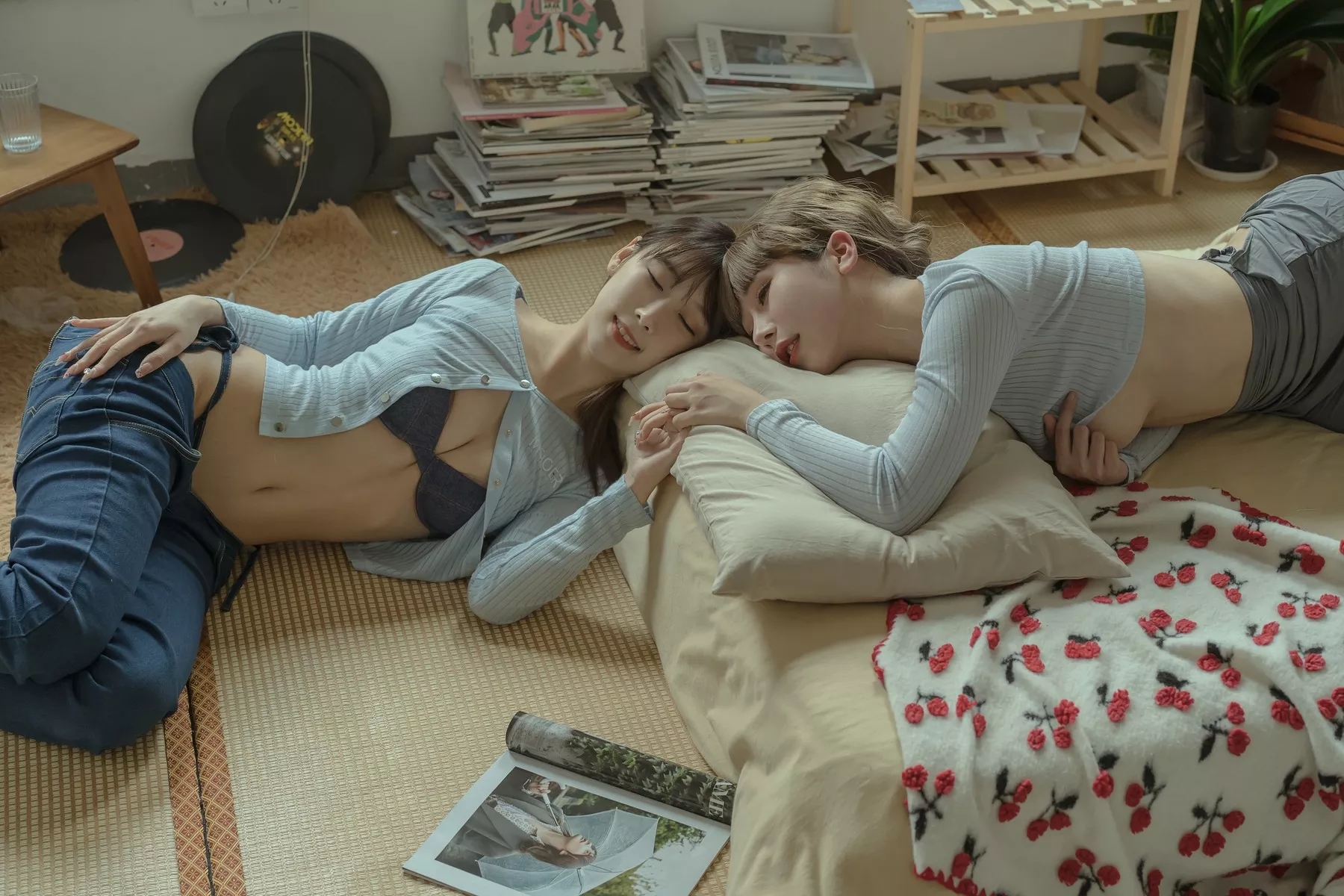 奶桃 妩媚私摄 云溪溪 百合 美女Cosplay 日系