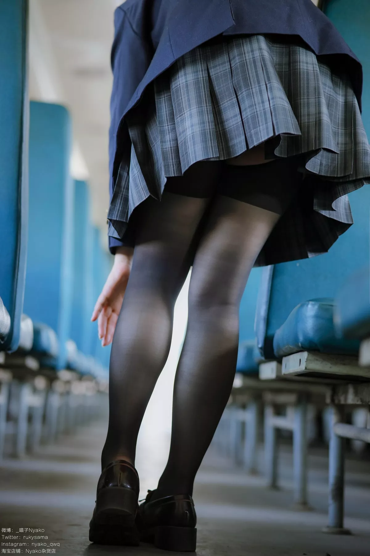 佳人Cosplay Nyako 风情私拍 喵子 火车JK工装