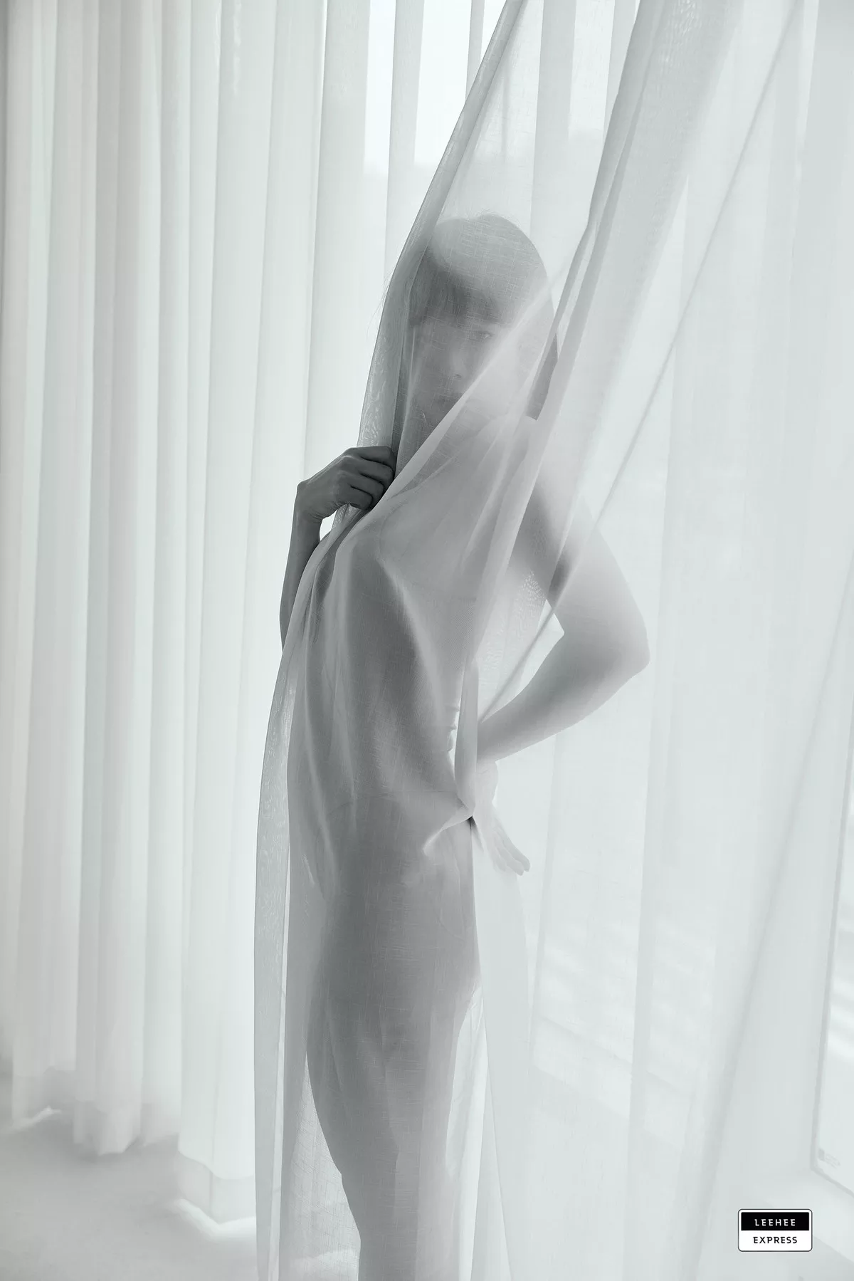 【LEEHEE LEHF 利熙快运】 EXPRESS 全集修正 高丽尤物艺术图  084 PIA