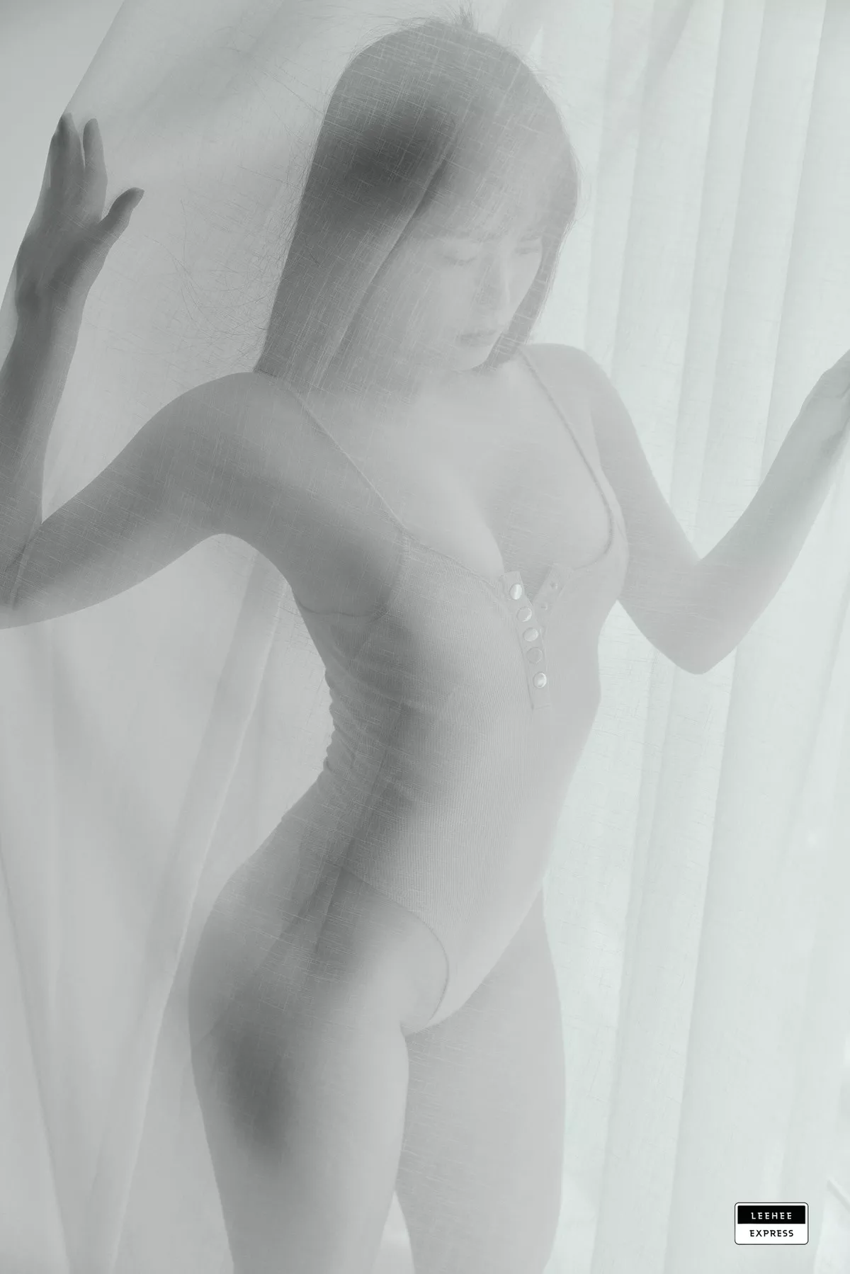 【LEEHEE LEHF 利熙快运】 EXPRESS 全集修正 高丽尤物艺术图  084 PIA