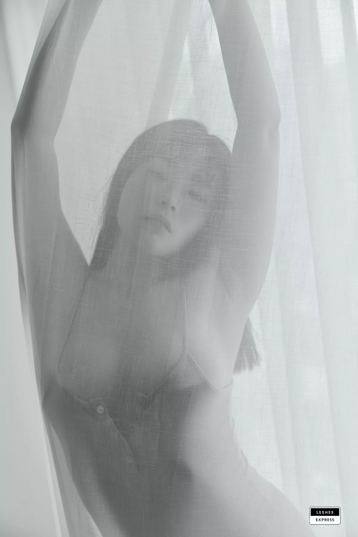 【LEEHEE LEHF 利熙快运】 EXPRESS 全集修正 高丽尤物艺术图  084 PIA