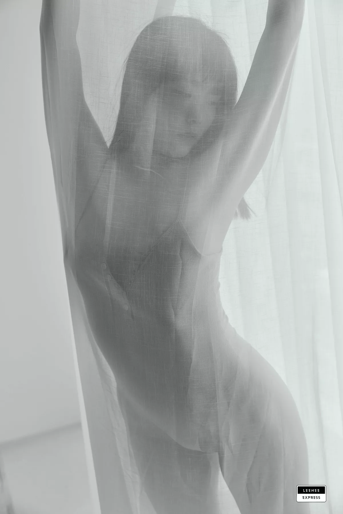 【LEEHEE LEHF 利熙快运】 EXPRESS 全集修正 高丽尤物艺术图  084 PIA