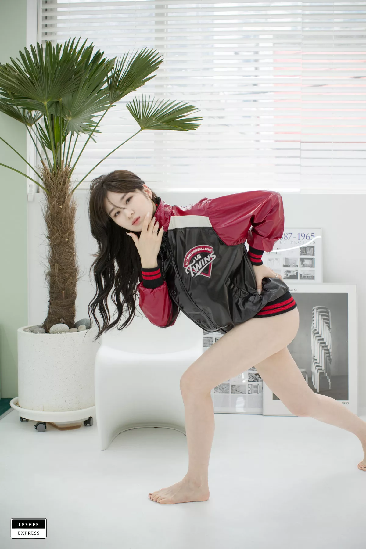 高丽仙女写真 LERB Hyeon【LEEHEE EXPRESS  Kim 利熙快运 Woo 超清高丽美模写真组图】 009(42P)