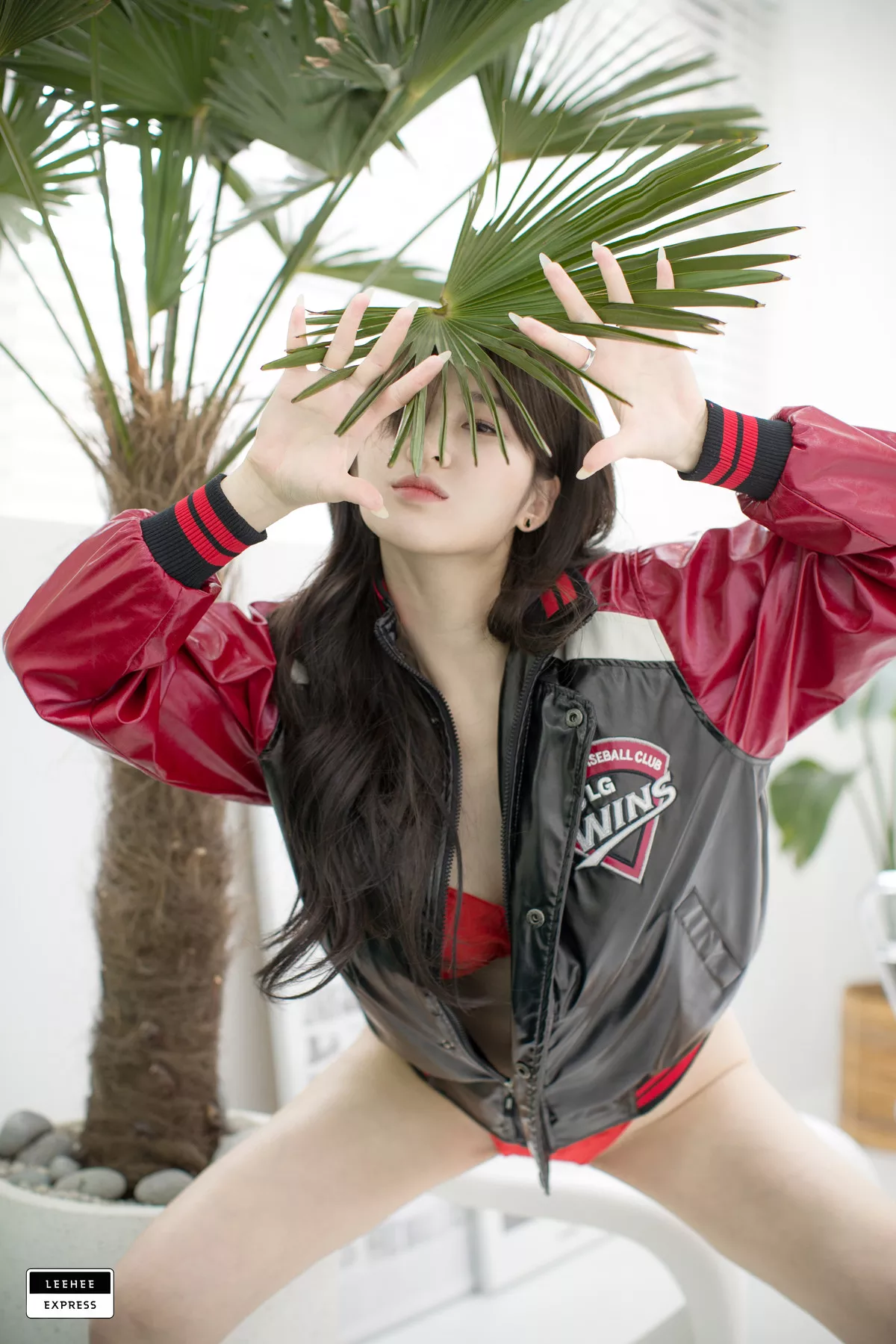 高丽仙女写真 LERB Hyeon【LEEHEE EXPRESS  Kim 利熙快运 Woo 超清高丽美模写真组图】 009(42P)