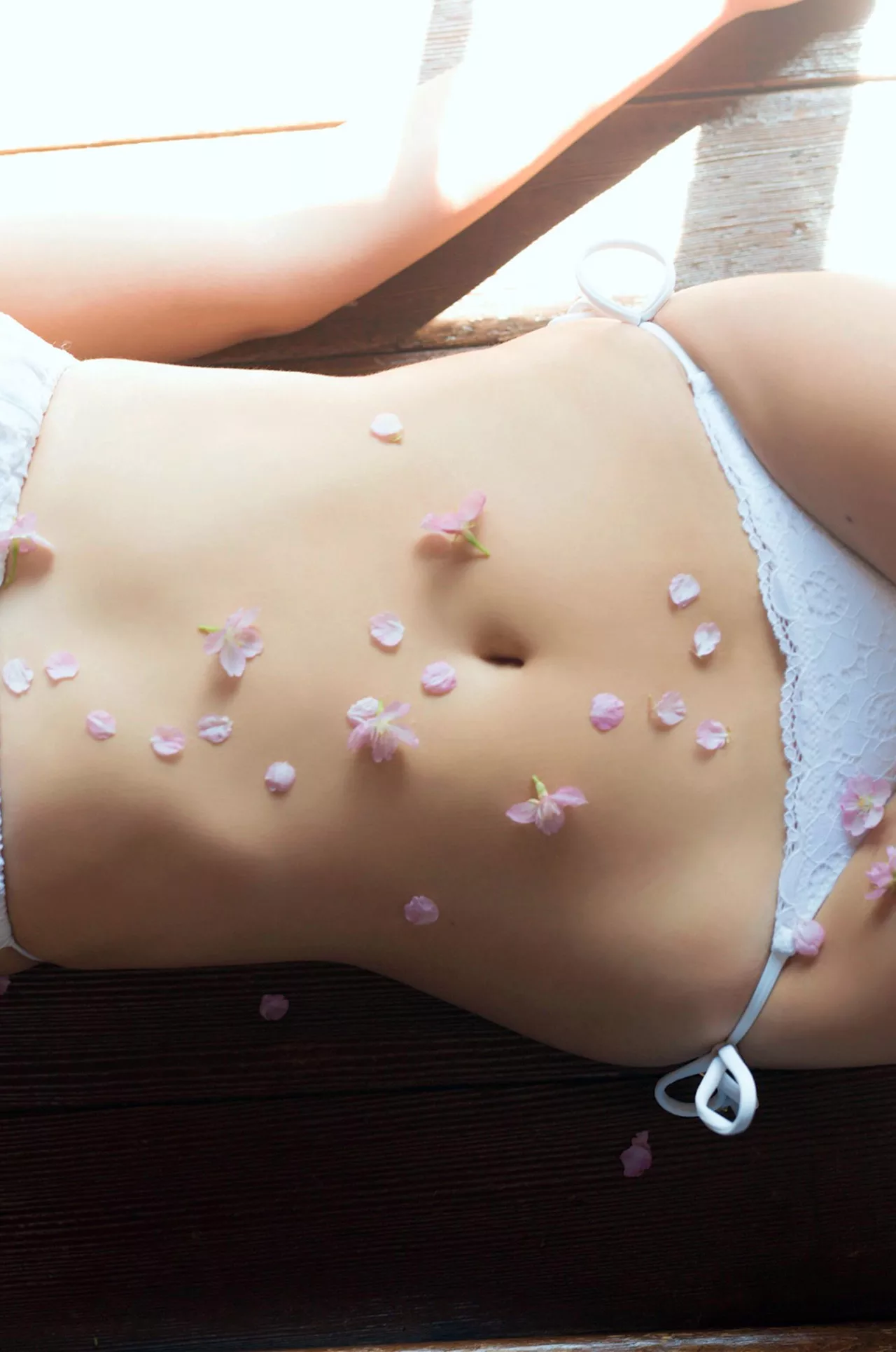 久松郁�gFLASH 全集修正 Ikumi 日本辣模超清摄影写真  【�@色】 Hisamatsu