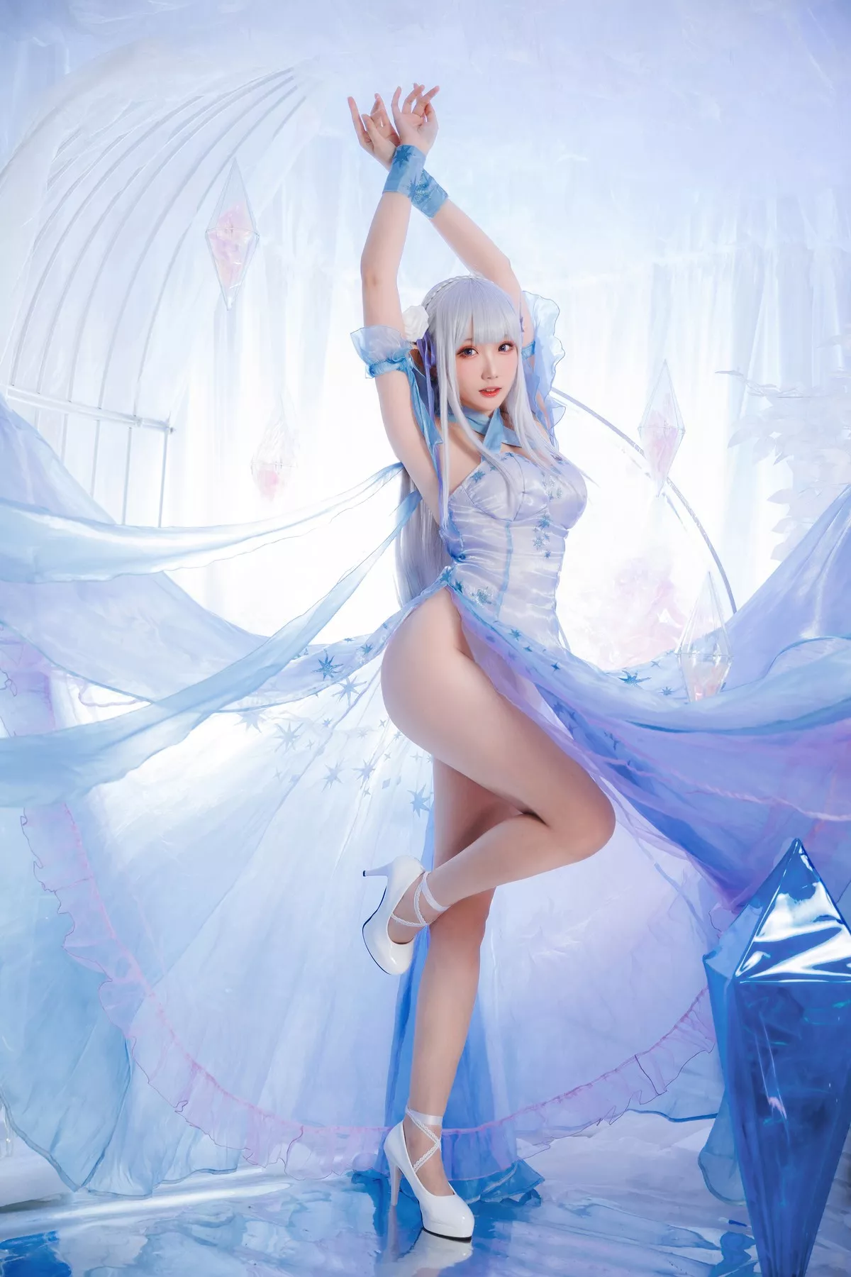 美人Cosplay 爱蜜莉雅 瓜希酱 水晶礼服