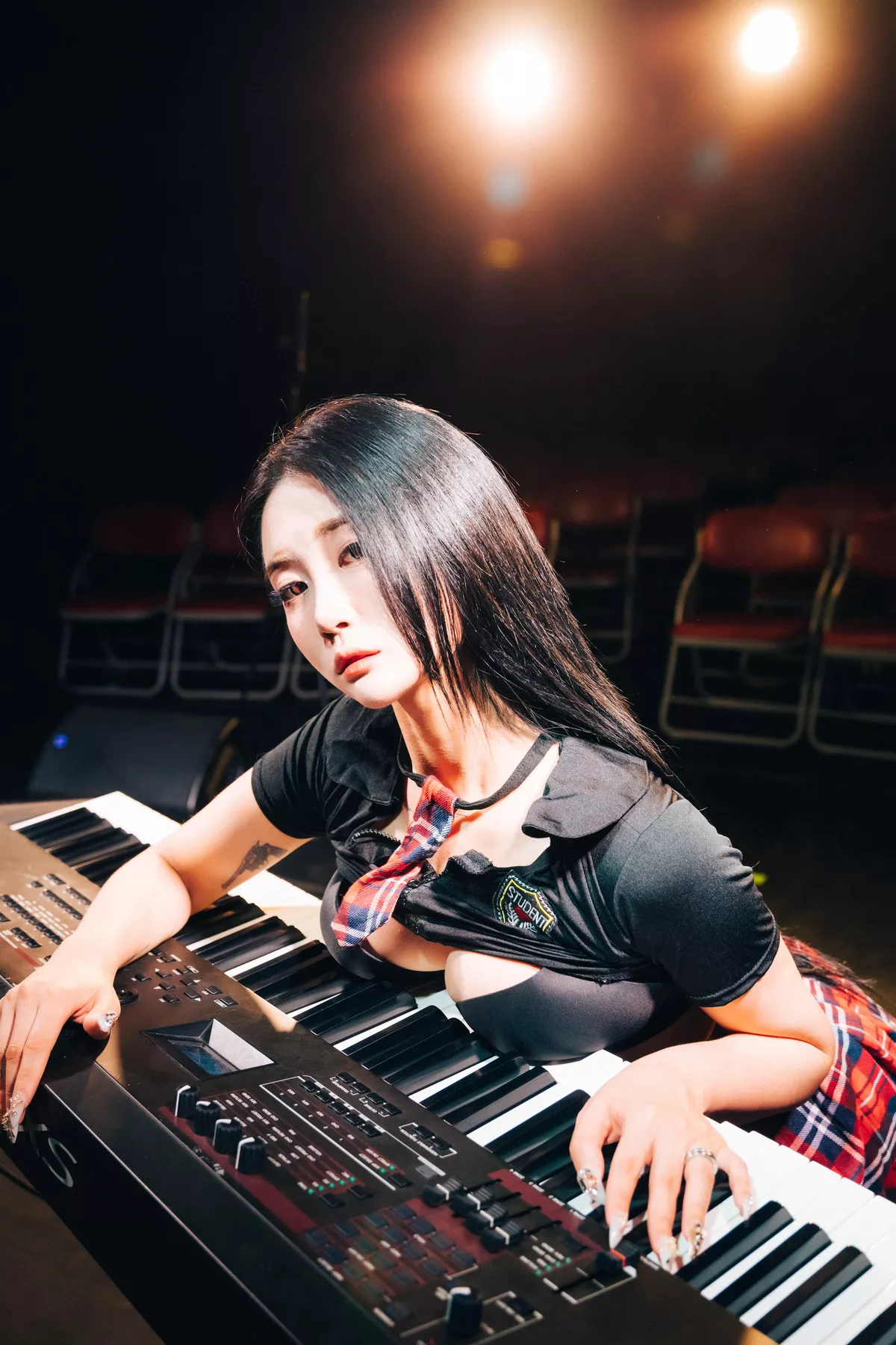 淫惰少女 【Loozy Stage  】 Bomi 高丽尤物摄影 高丽尤物摄影 全集修正 Jeong Covert