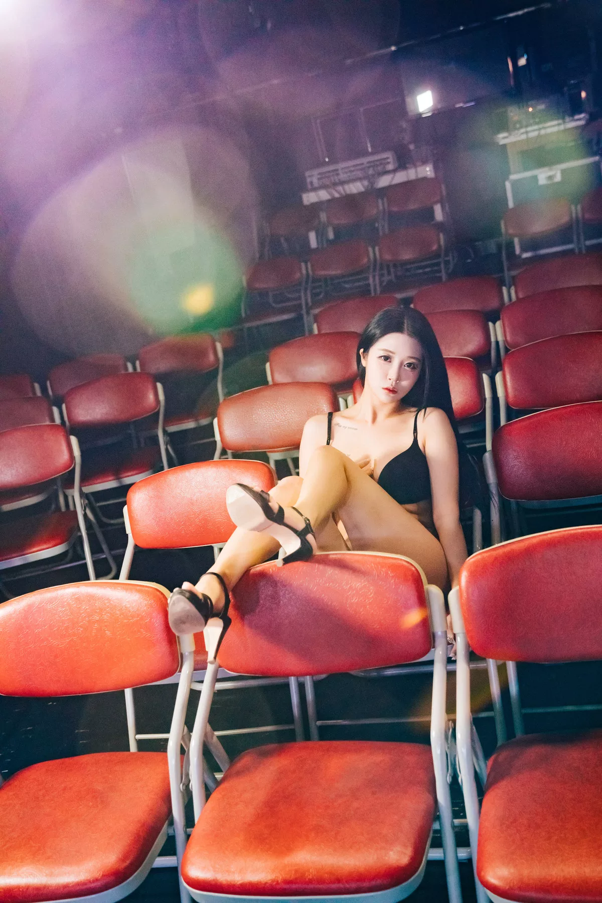 淫惰少女 【Loozy Stage  】 Bomi 高丽尤物摄影 高丽尤物摄影 全集修正 Jeong Covert