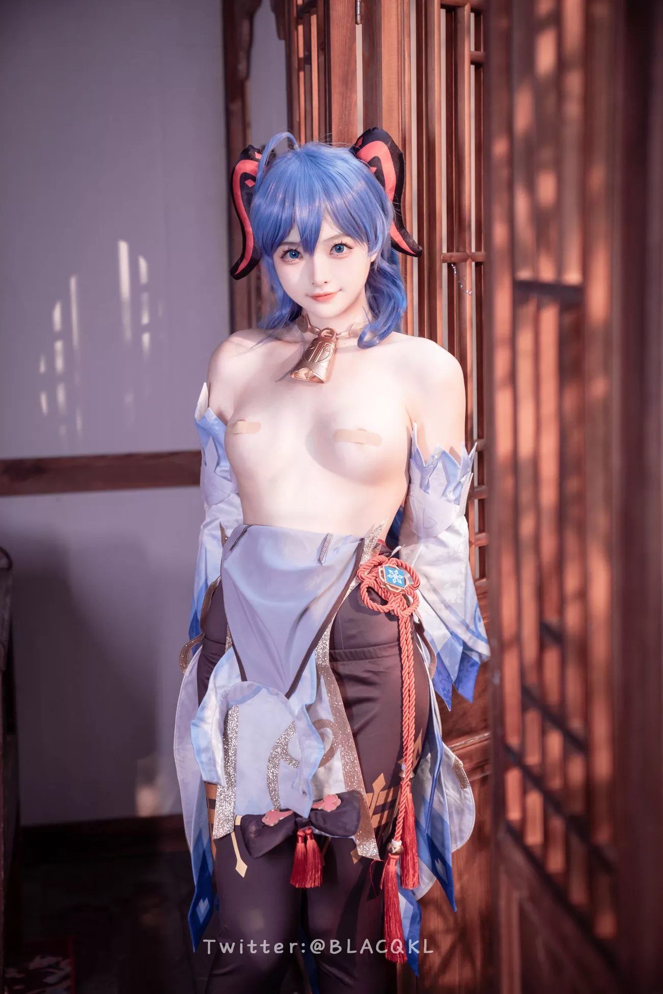 《 》 白莉爱吃巧克力 甘雨 高质影像组图